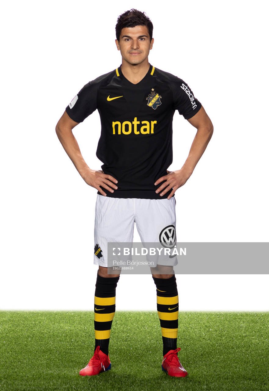 s Tarik Elyounoussi