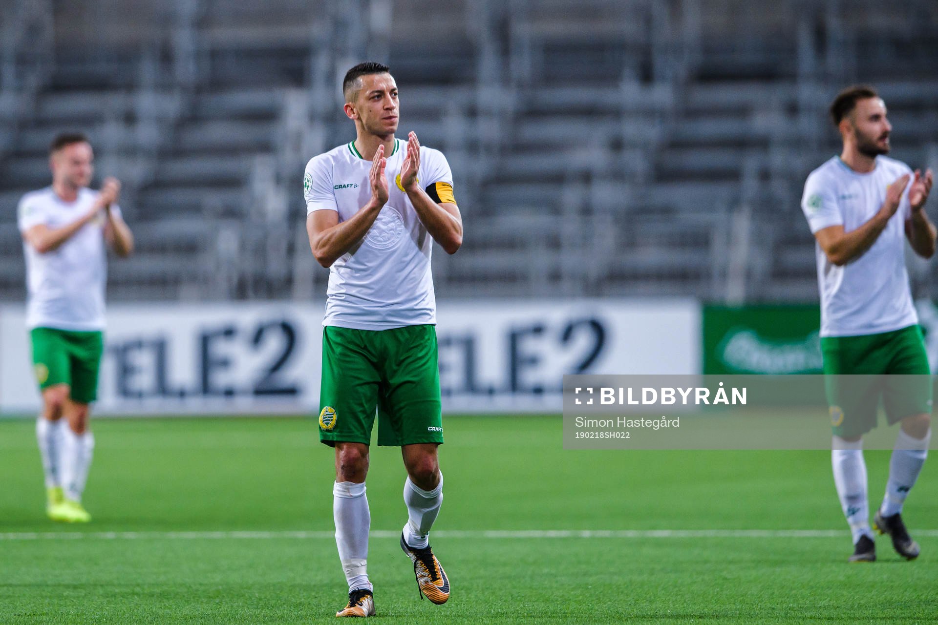 Hammarbys Nikola Djurdjic tackar publiken
