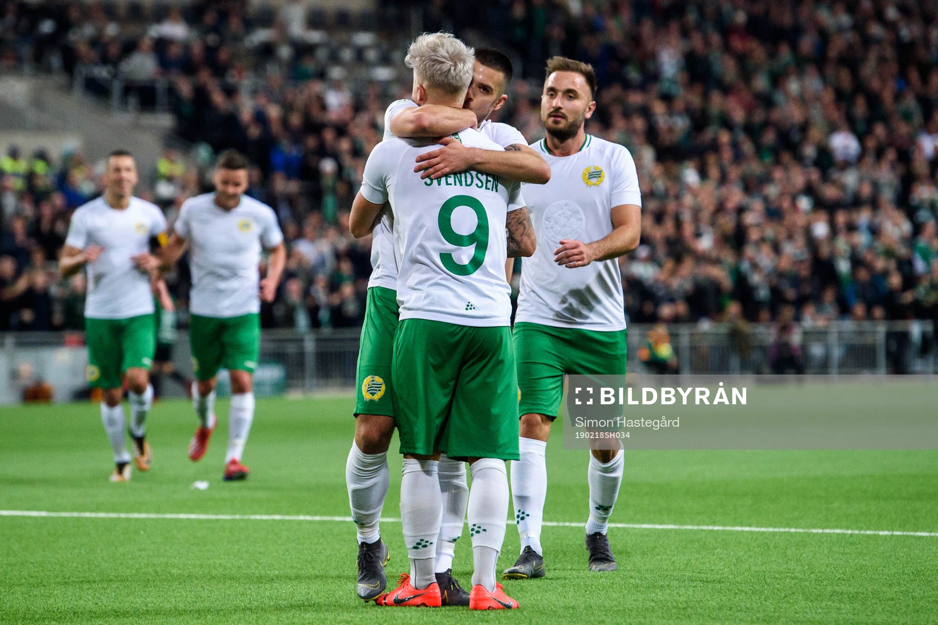 Hammarbys Vladimir Rodic jublar med Sander Svendsen efter 2-0 under fotbollsmatchen i Svenska Cupen mellan Hammarby och Varberg den 18 februari 2019 i Stockholm.