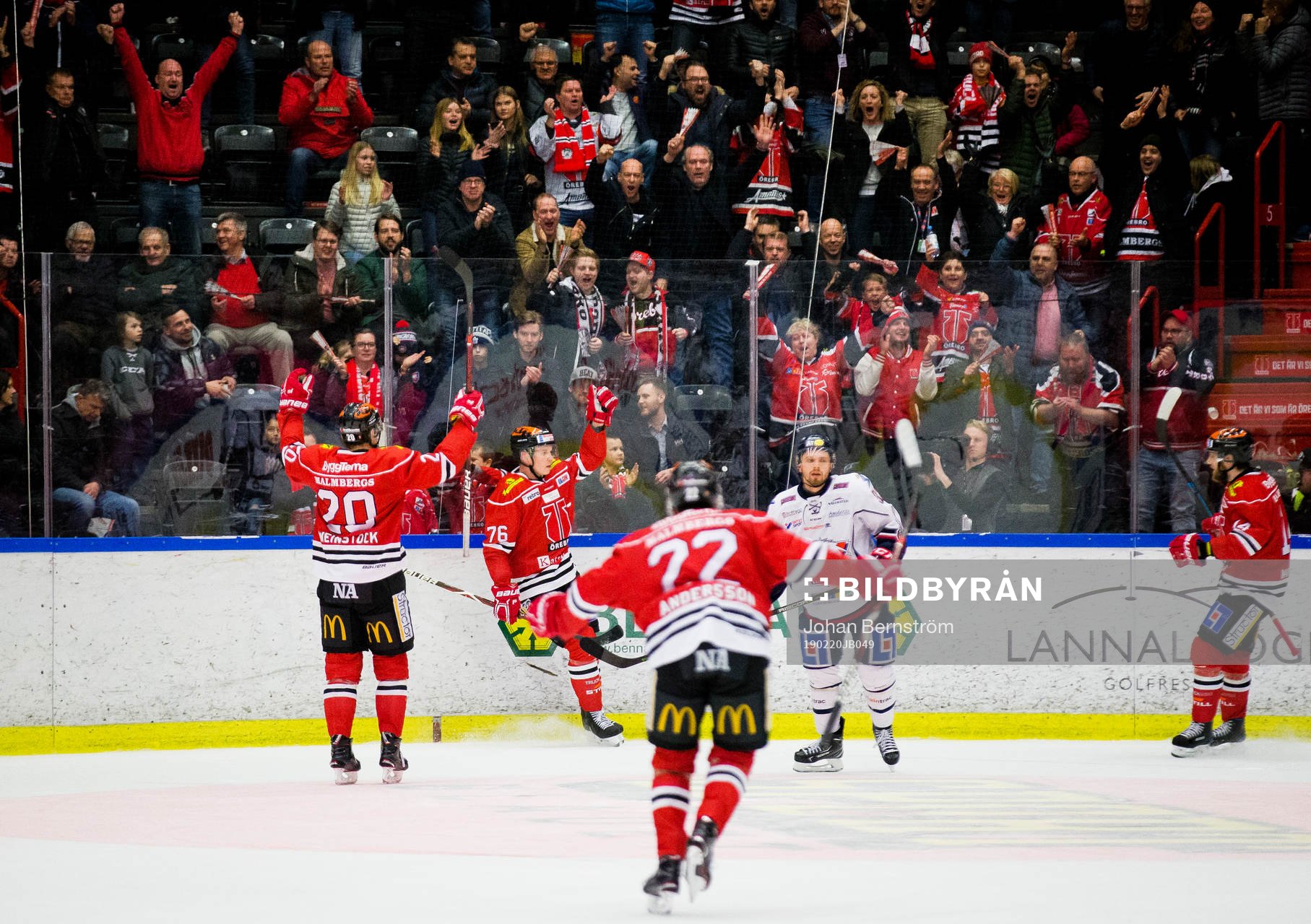 Örebros Jere Sallinen gör 4-2 och jublar