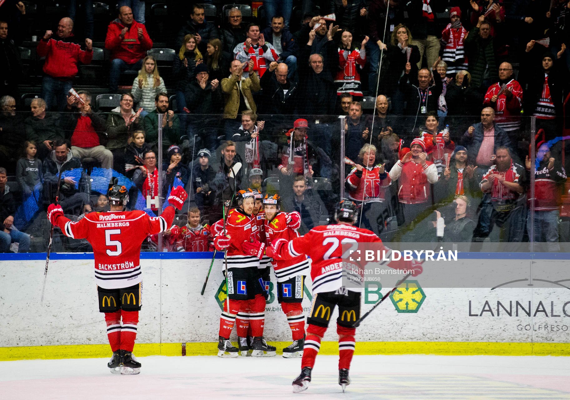 Örebros Jere Sallinen gör 4-2 och jublar