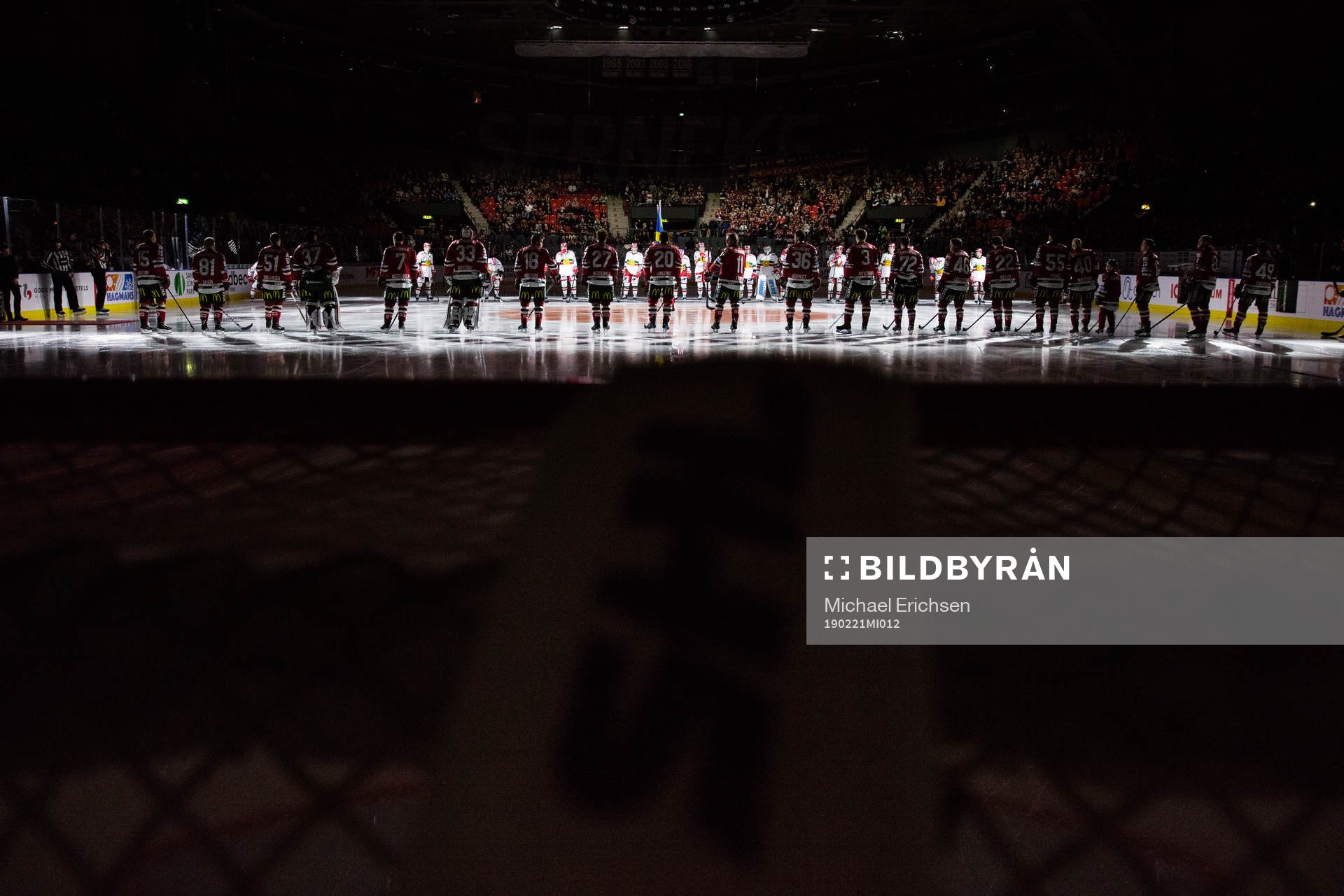 Lagen på line up innan ishockeymatchen i SHL mellan
