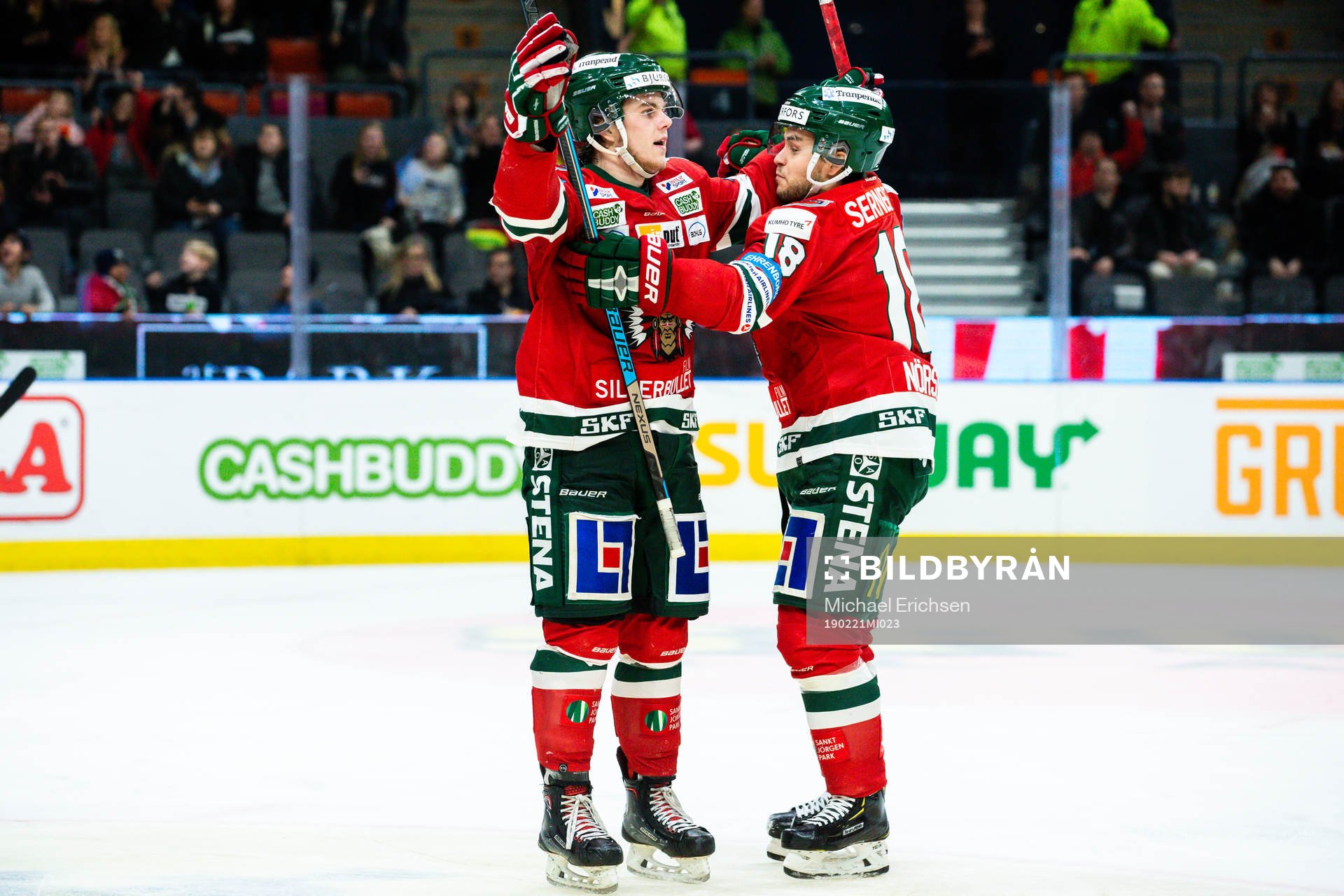 Frölundas Samuel Fagemo jublar med Mattias Nörstebö