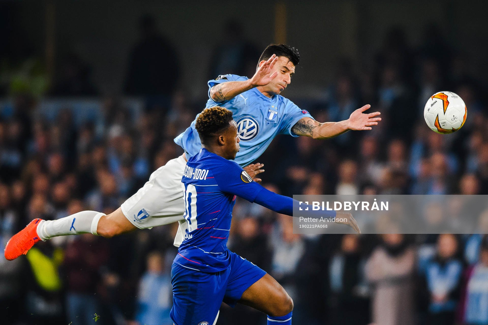 Behrang Safari of Malmö FF and Callum Hudson-Odoi of