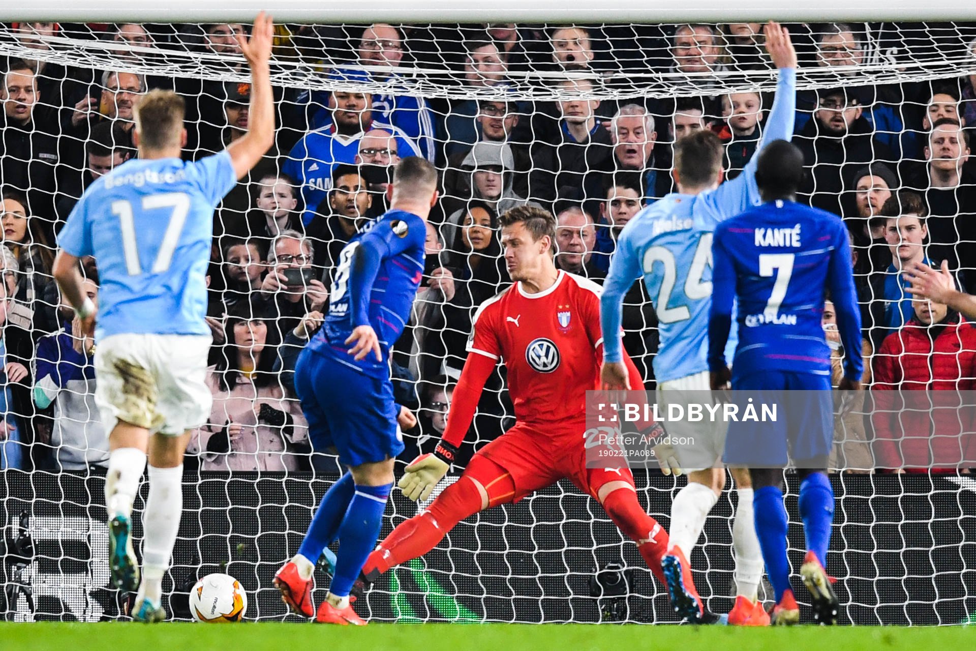 Ross Barkley of Chelsea scores 0-2 behind goalkeeper Johan