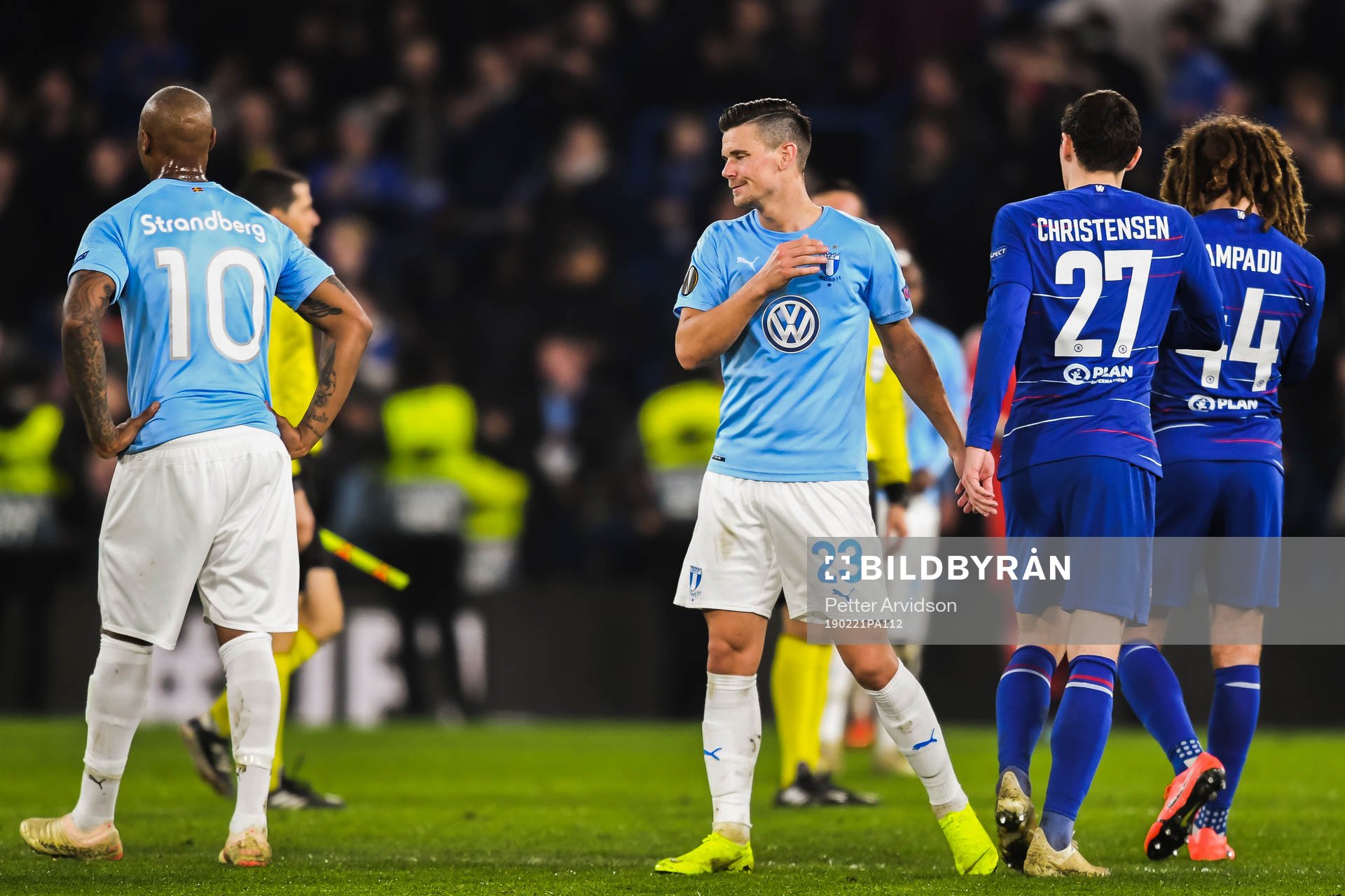 Marcus Antonsson of Malmö FF looks dejected