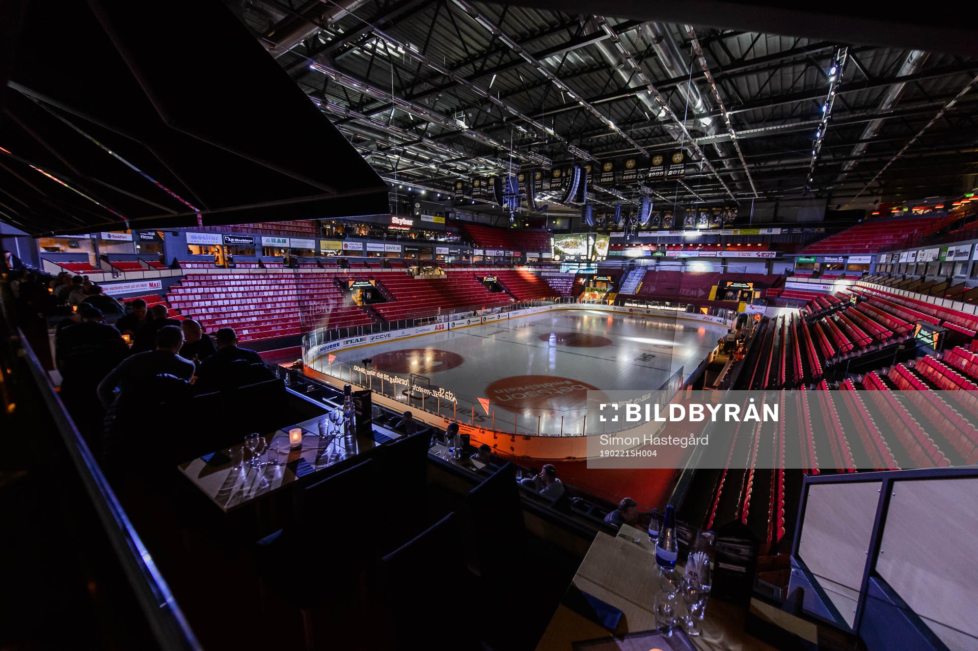 Vy från restaurangen inne i Gavlerinken Arena