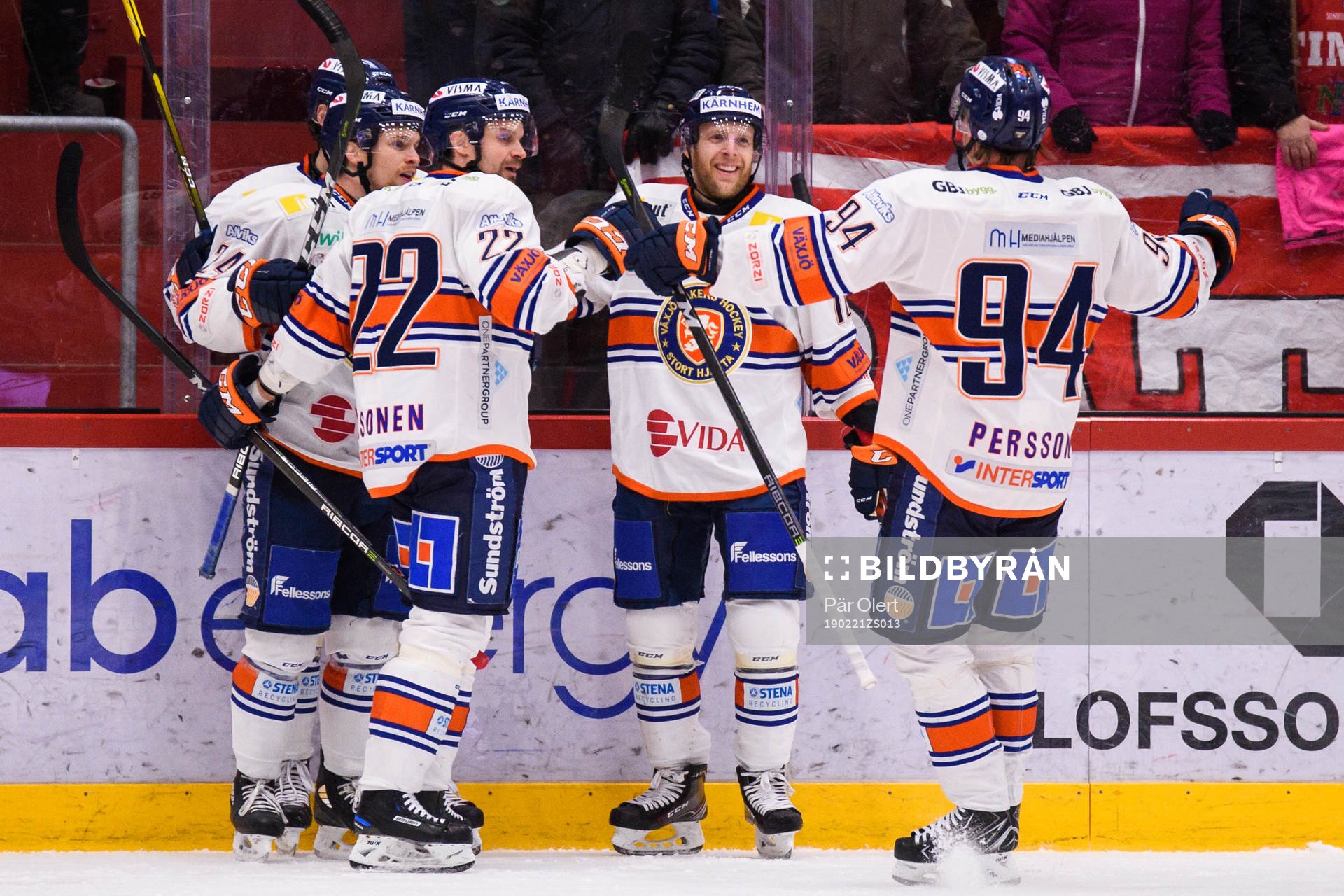 Växjös Brendan Shinnimin jublar med lagkamrater