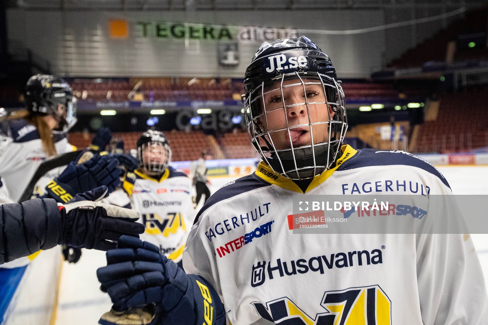 s Thea Johanssonjublar