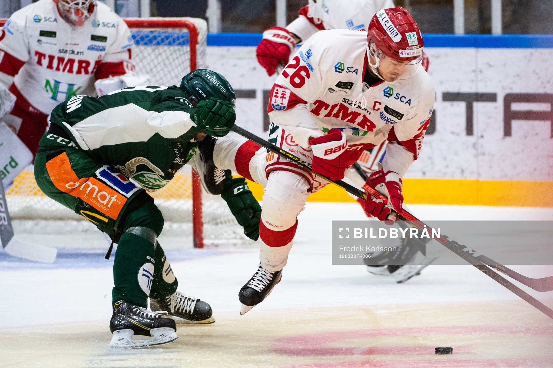 Färjestads Linus Johansson och Timrås Hampus Larsson i