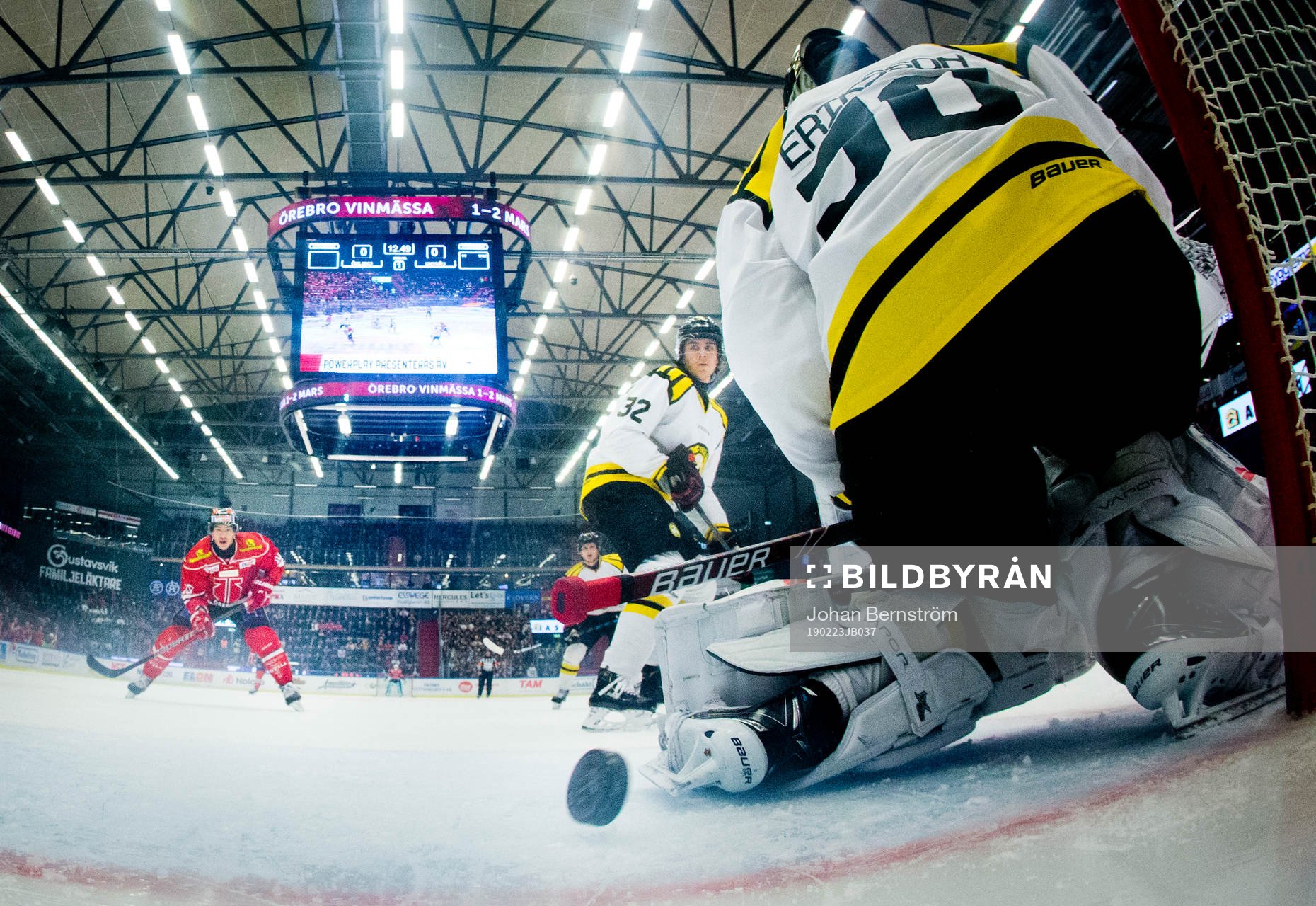 Örebros Shane Harper vid 1-0 målet på Brynäs målvakt