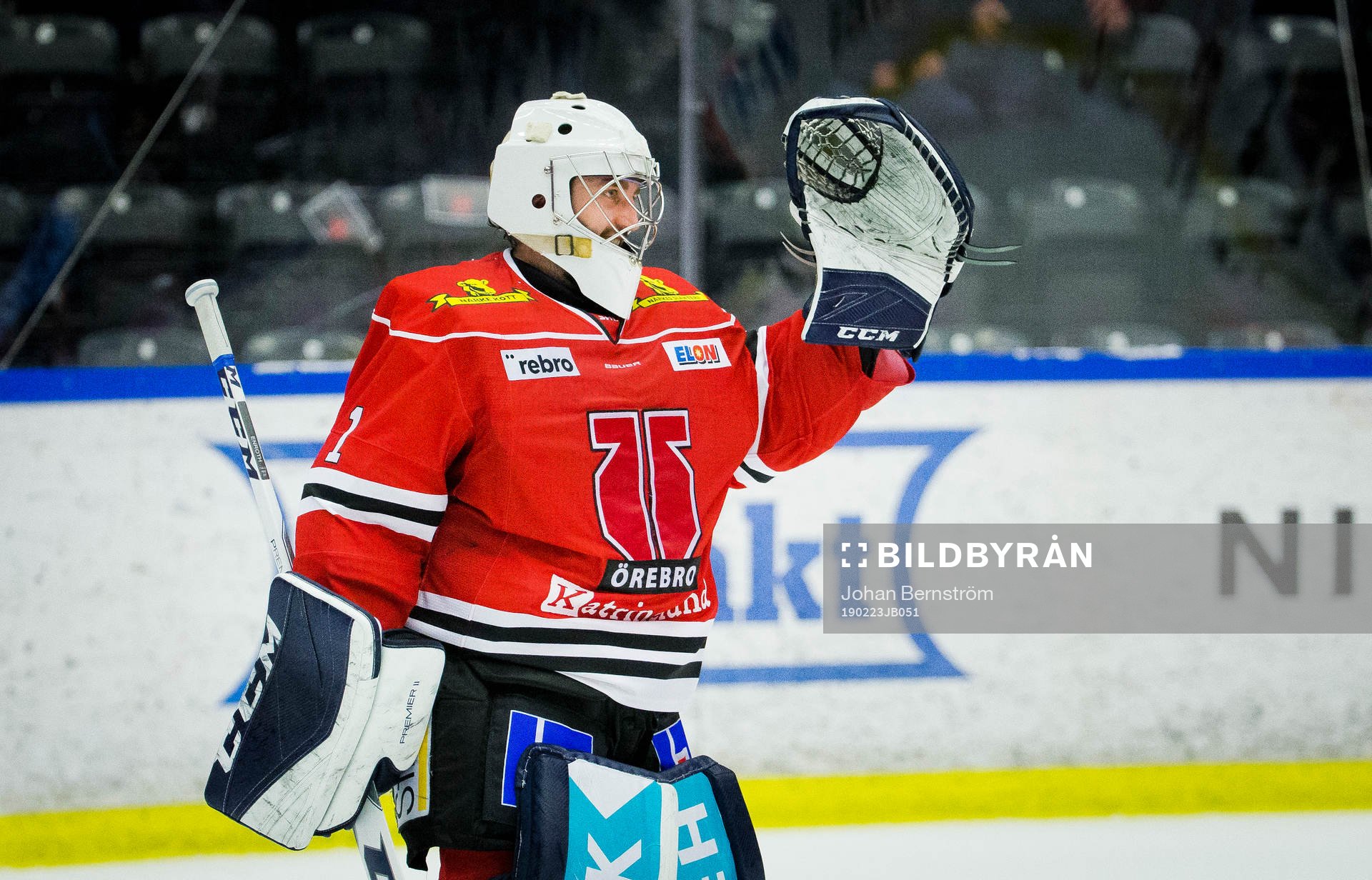 Örebros målvakt Jhonas Enroth jublar