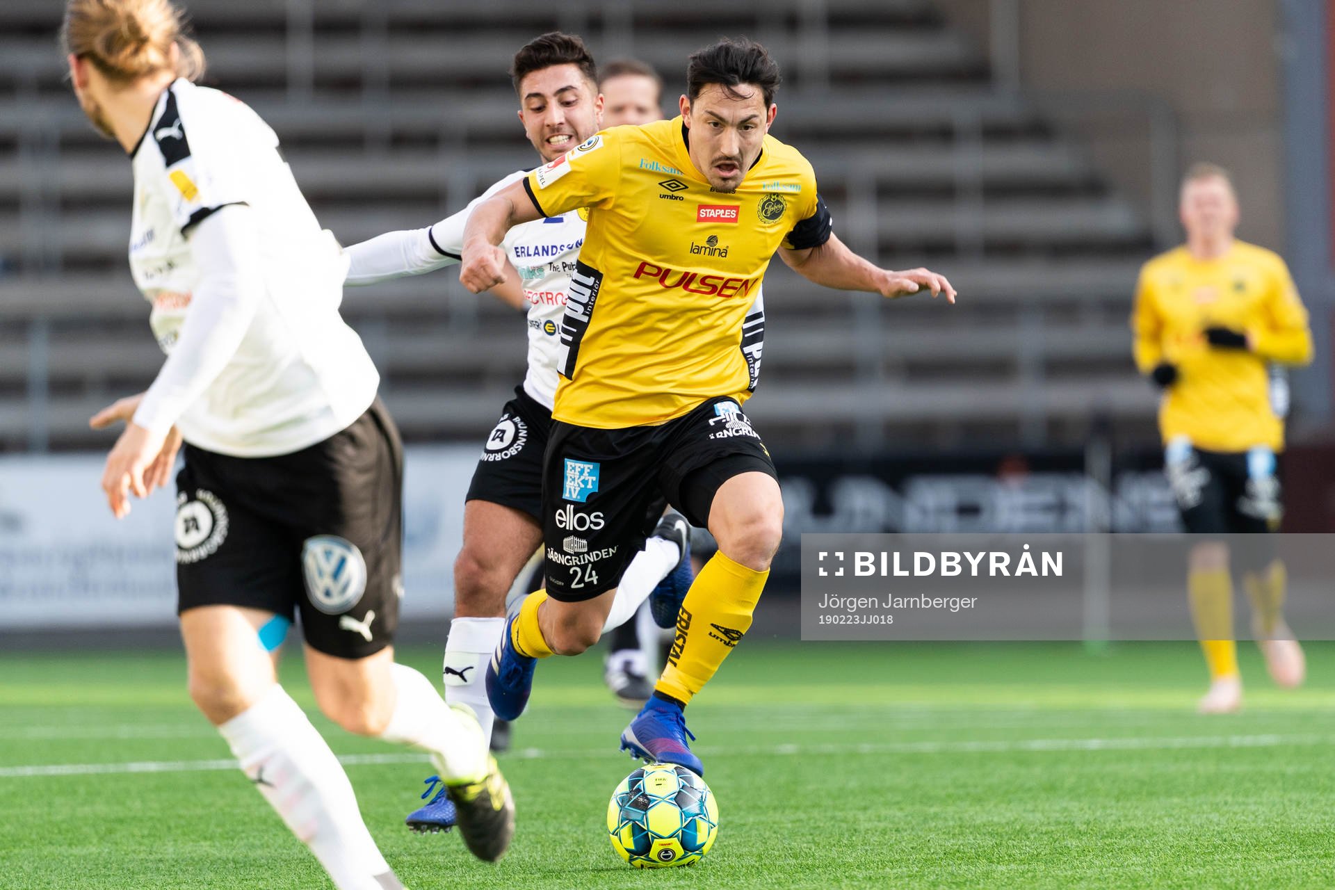 Elfsborgs Stefan Ishizaki och Frejs Moustafa Zeidan under fotbollsmatchen i Svenska cupen mellan Elfsborg och Frej den 23 februari 2019 i Borås.