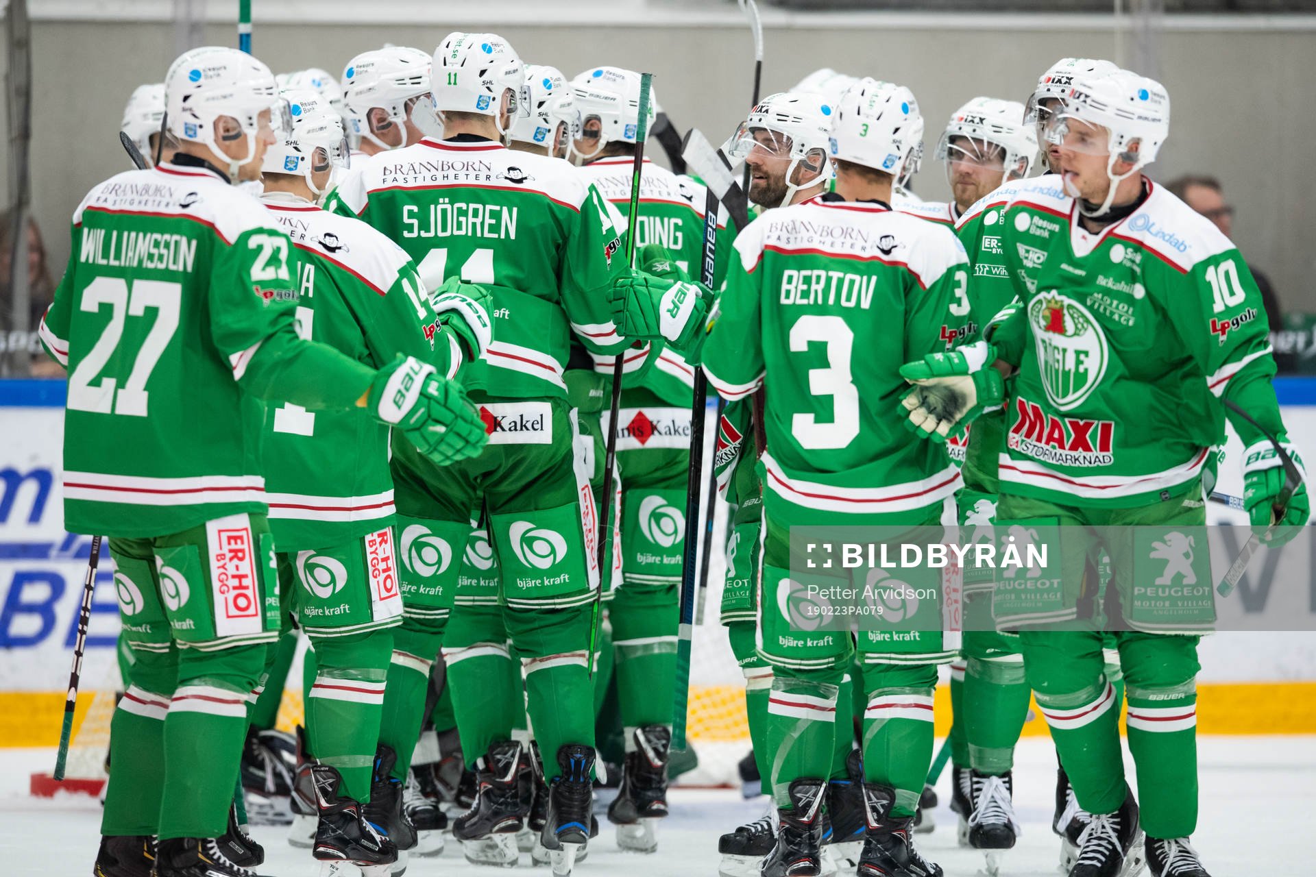 Rögles spelare jublar