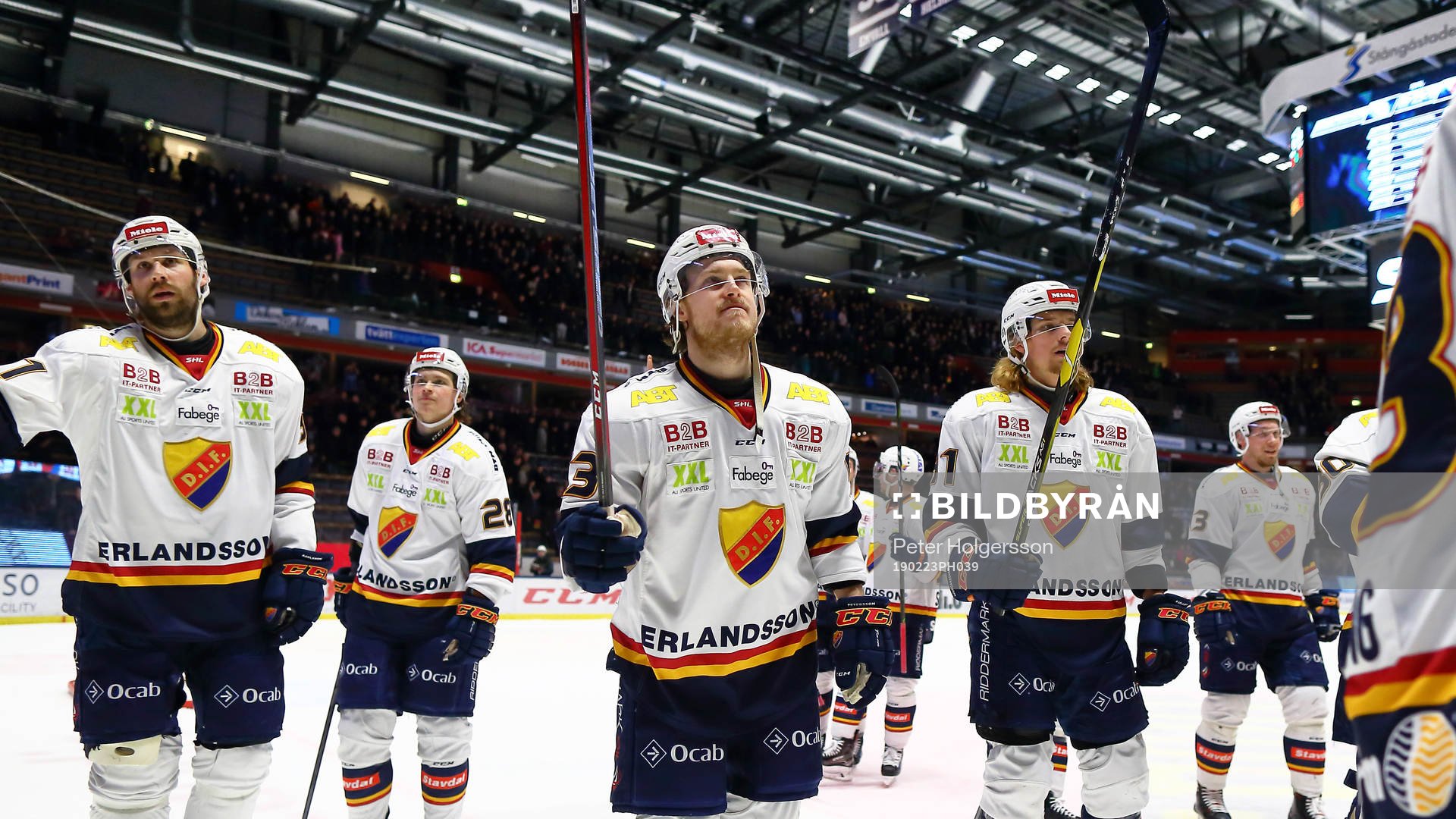 Djurgårdens spelare tackar publiken