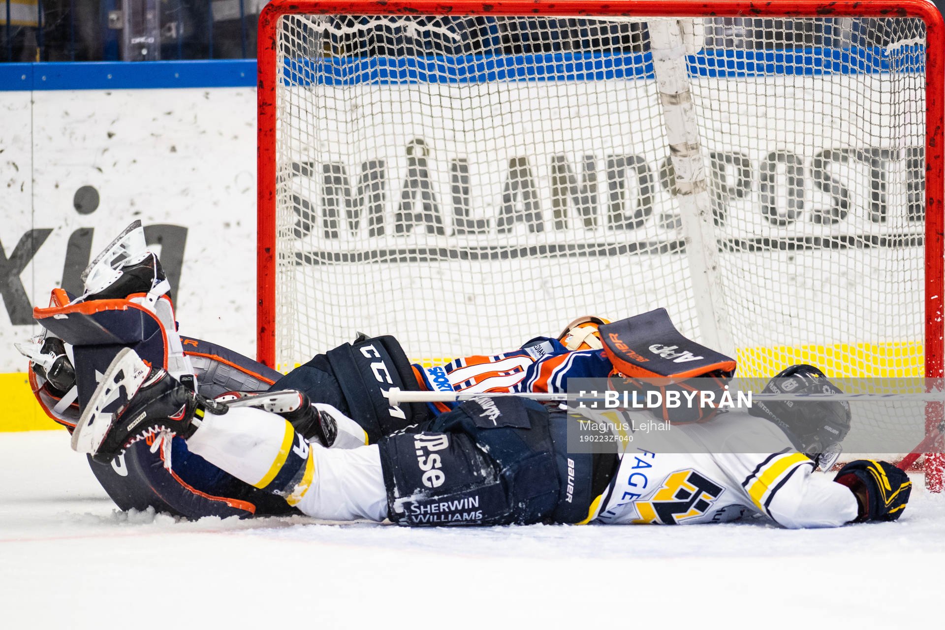 s Anton Bengtsson gör 3-2 på Växjös målvakt Viktor