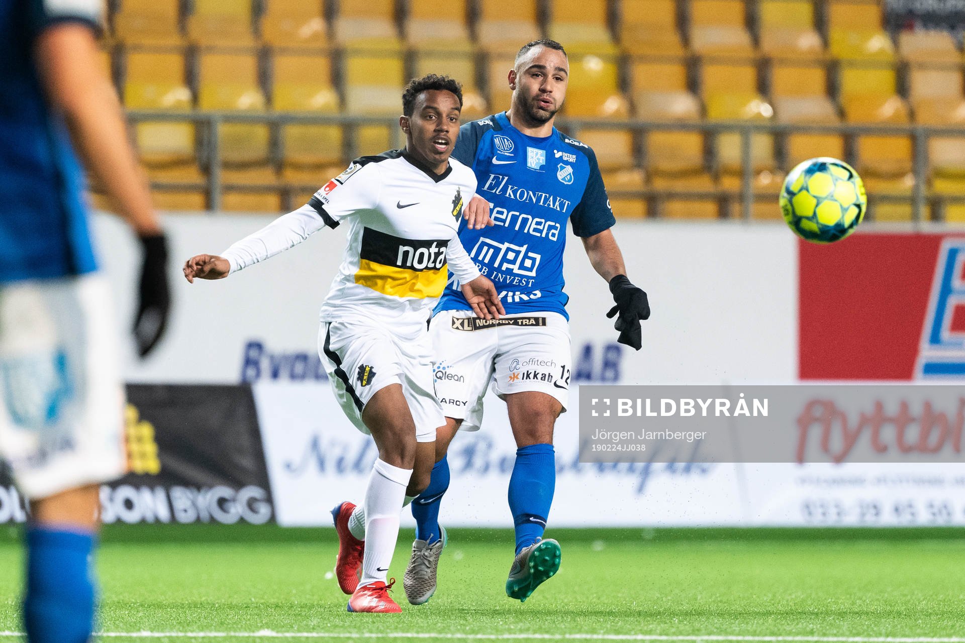AIKs Bilal Hussein och Norrbys Richard Yarsuvat
