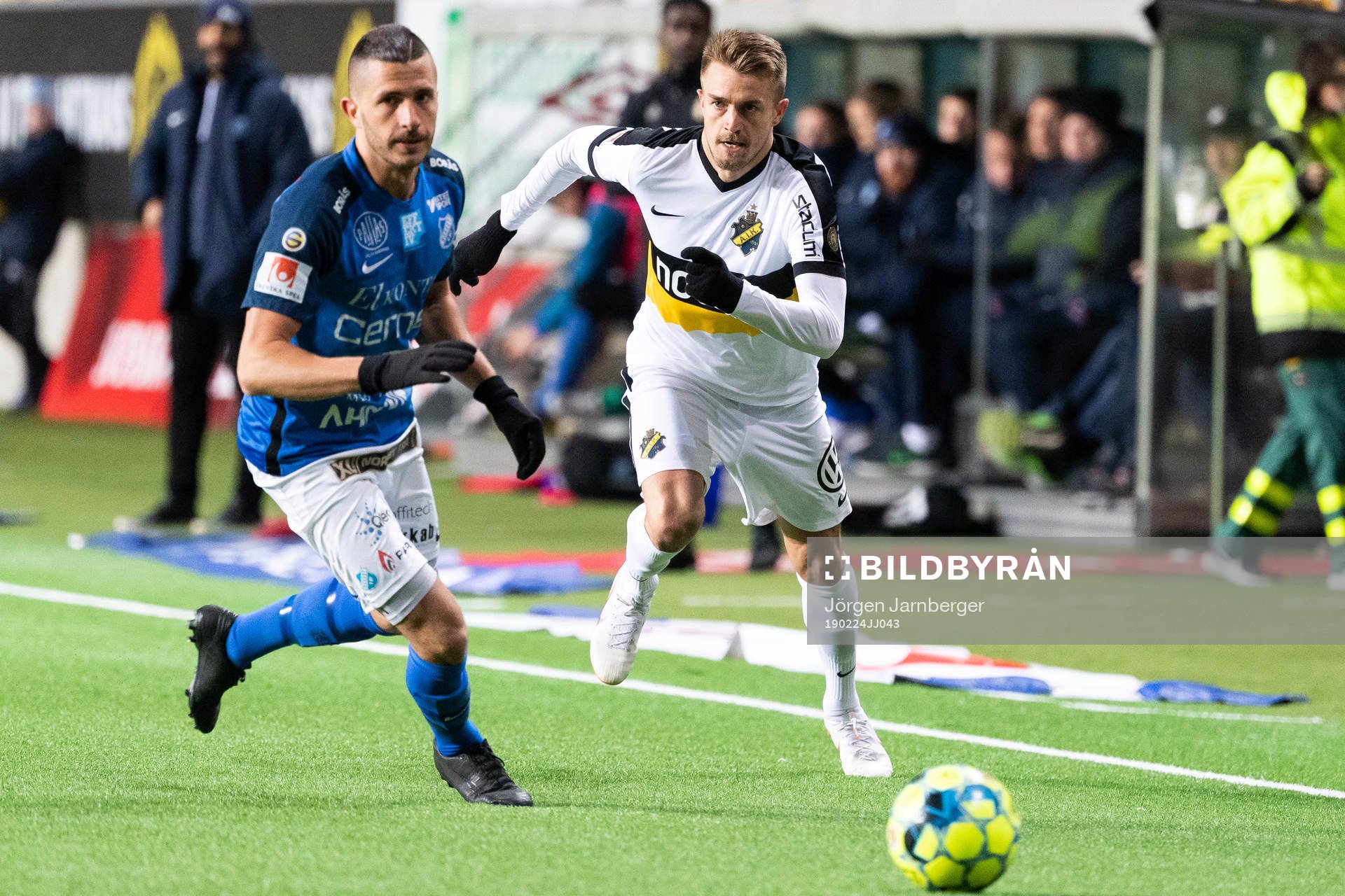 AIKs Rasmus Lindkvist och Norrbys Alen Krasnici
