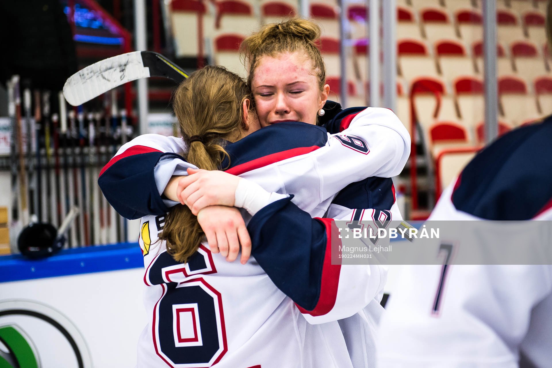 Stockholms Lisa Östman och Klara Kenttälä deppar