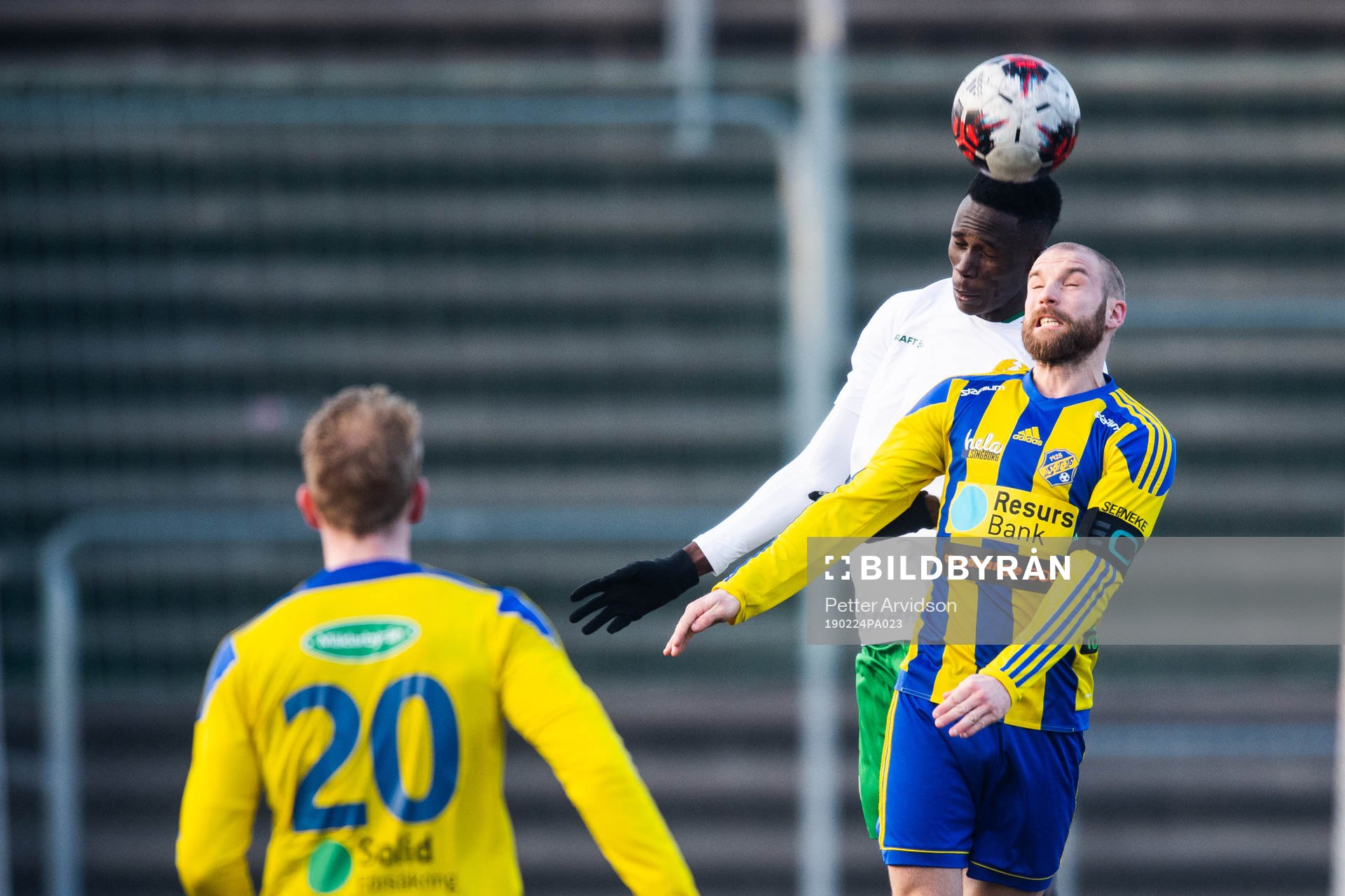 Eskilsminnes Jonatan Olsson och Hammarbys Kossounou Odilon