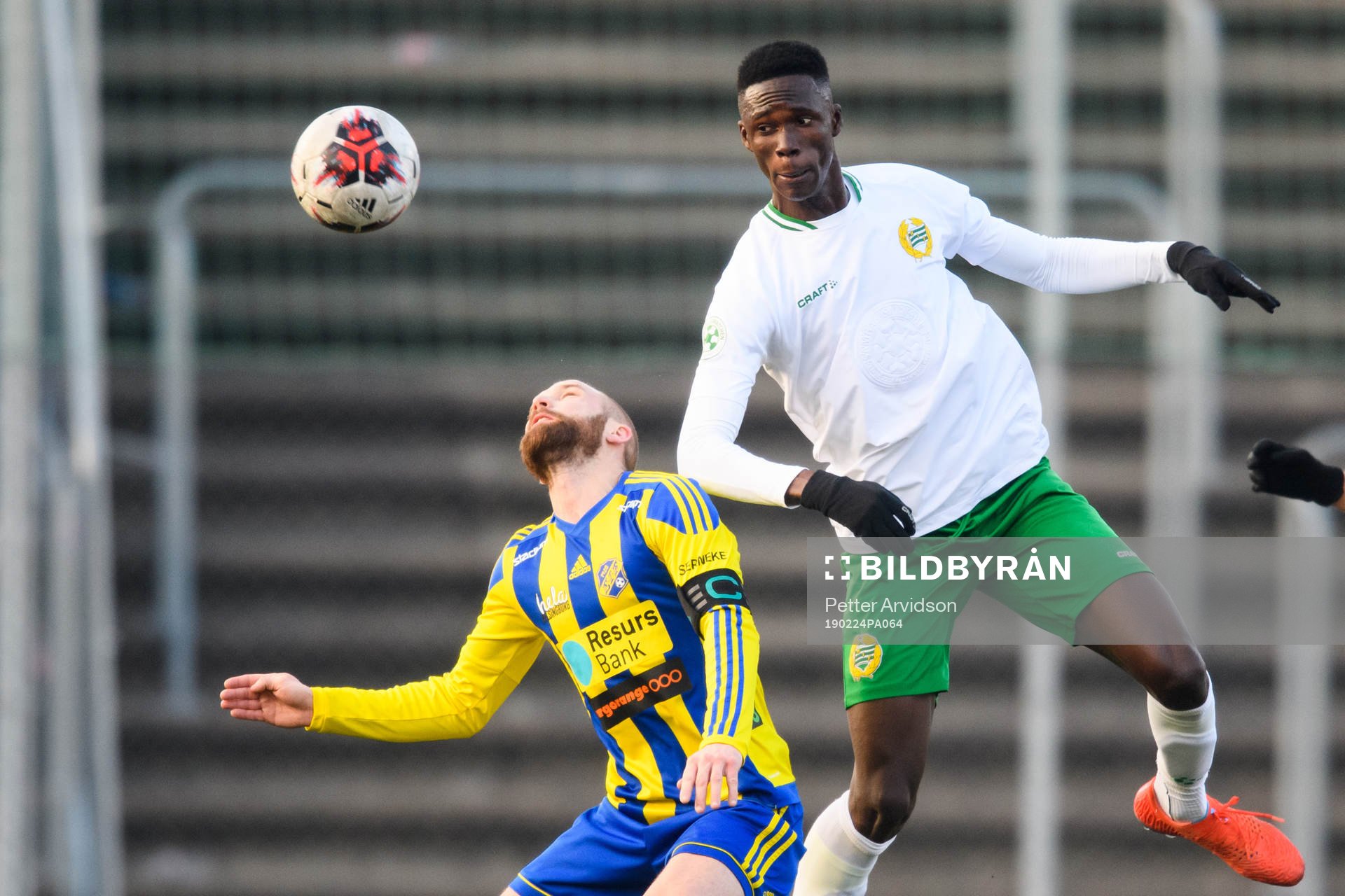 Eskilsminnes Jonatan Olsson och Hammarbys Kossounou Odilon