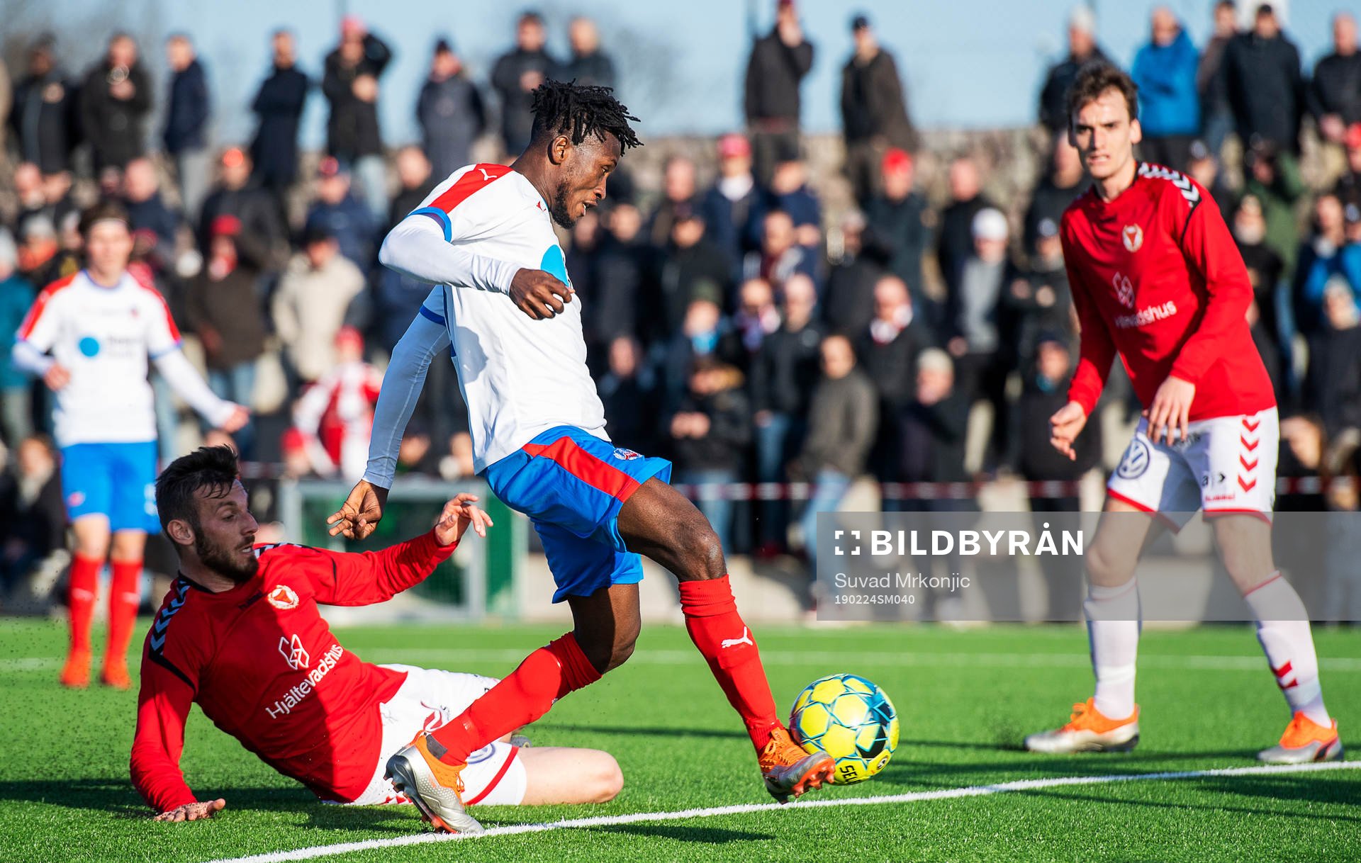 Helsingborgs Mamudu Moro och Kalmars Fidan Aliti