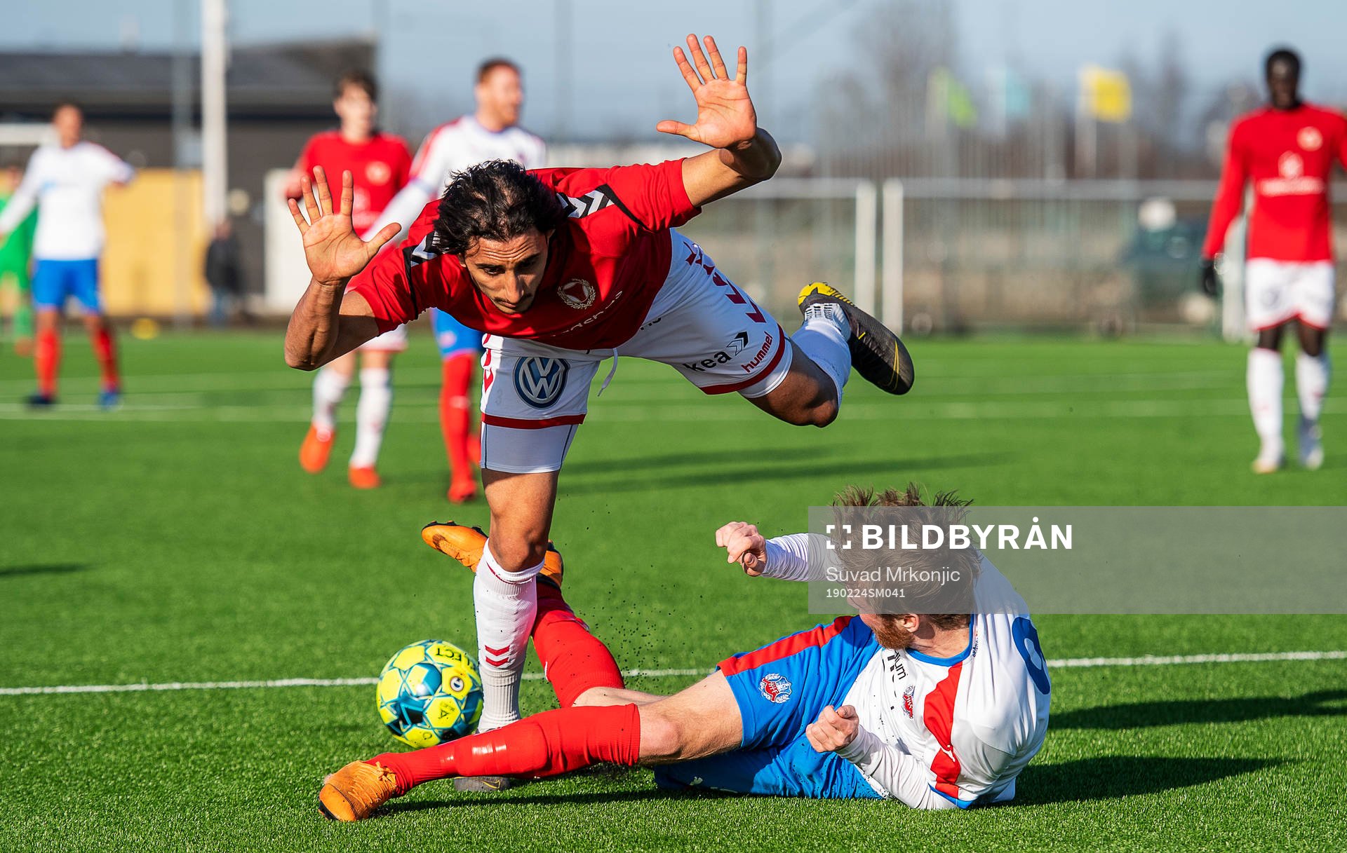 Kalmars Mahmoud Eid fäller Helsingborgs Rasmus Jönsson