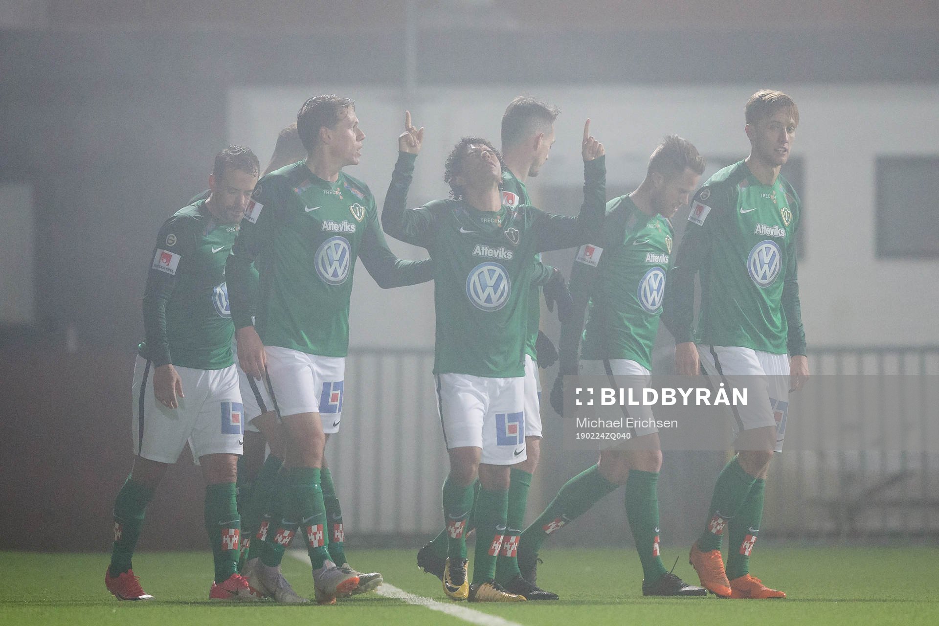 Jönköpings Alexander Jallow jublar med lagkamrater efter 1-2 under fotbollsmatchen i Svenska Cupen mellan Örgryte och Jönköping den 24 februari 2019 i Göteborg.