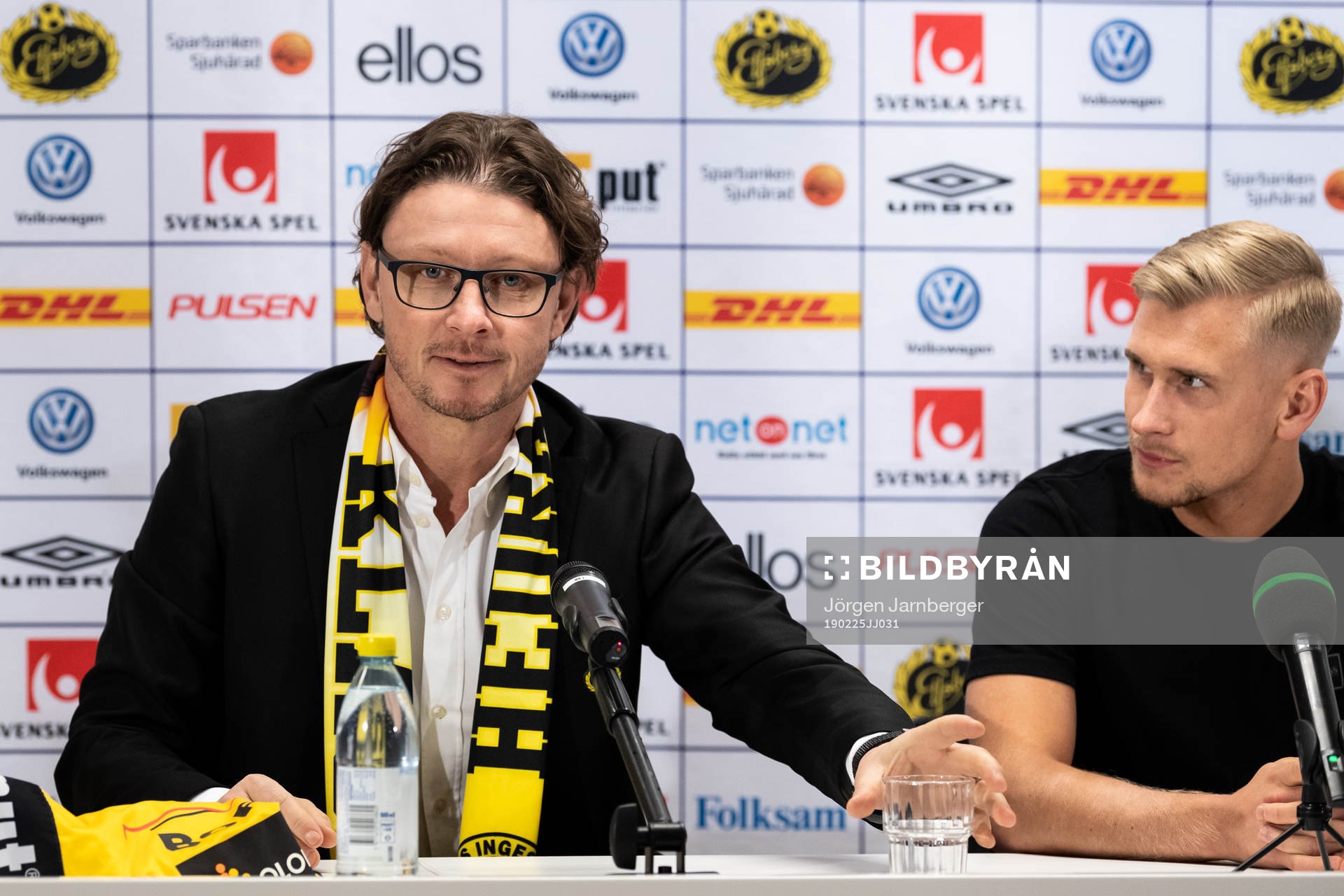klubbchef Stefan Andreasson och nyförvärvet Simon Strand