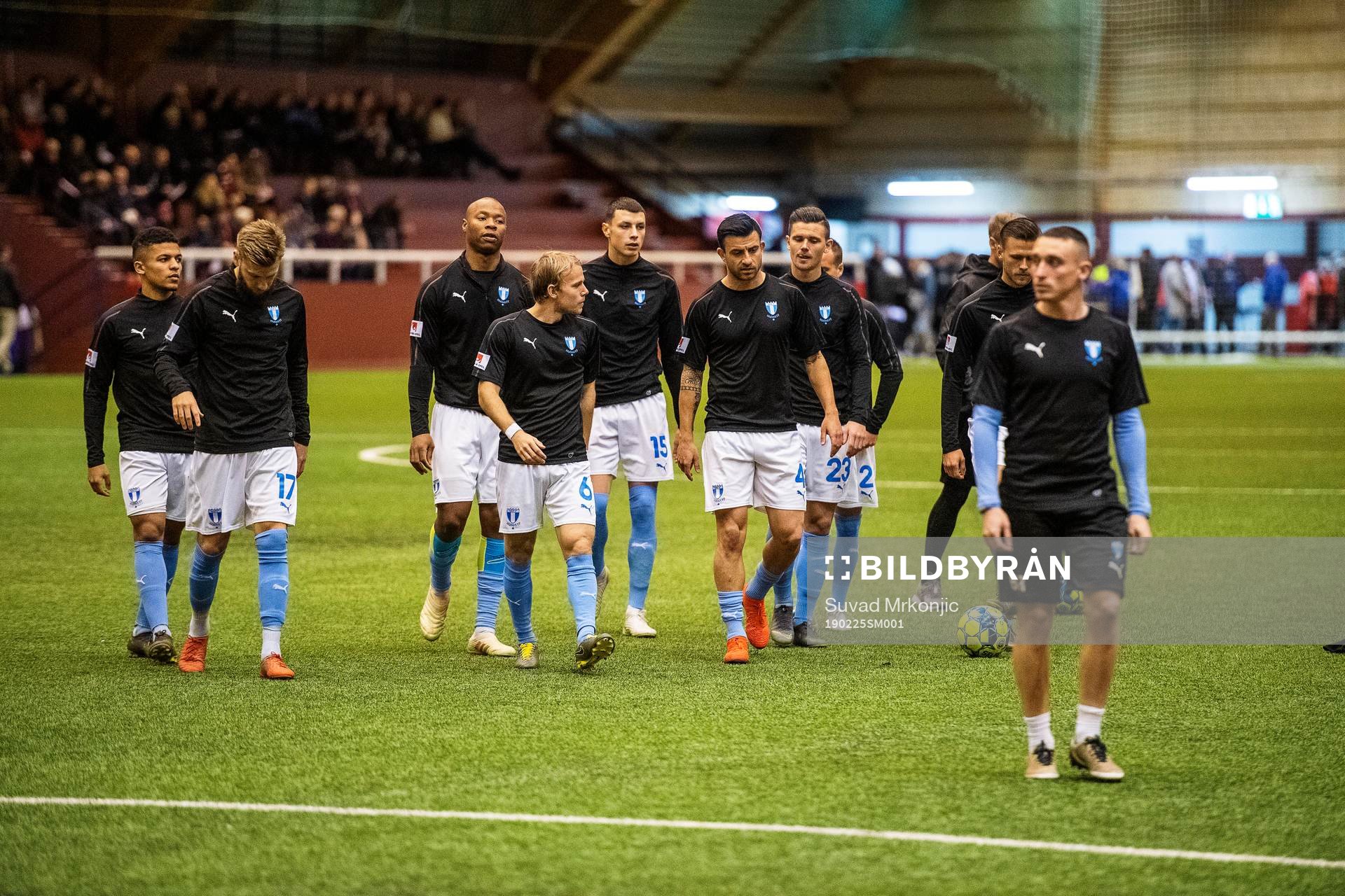 Malmö FF spelarna värmer upp