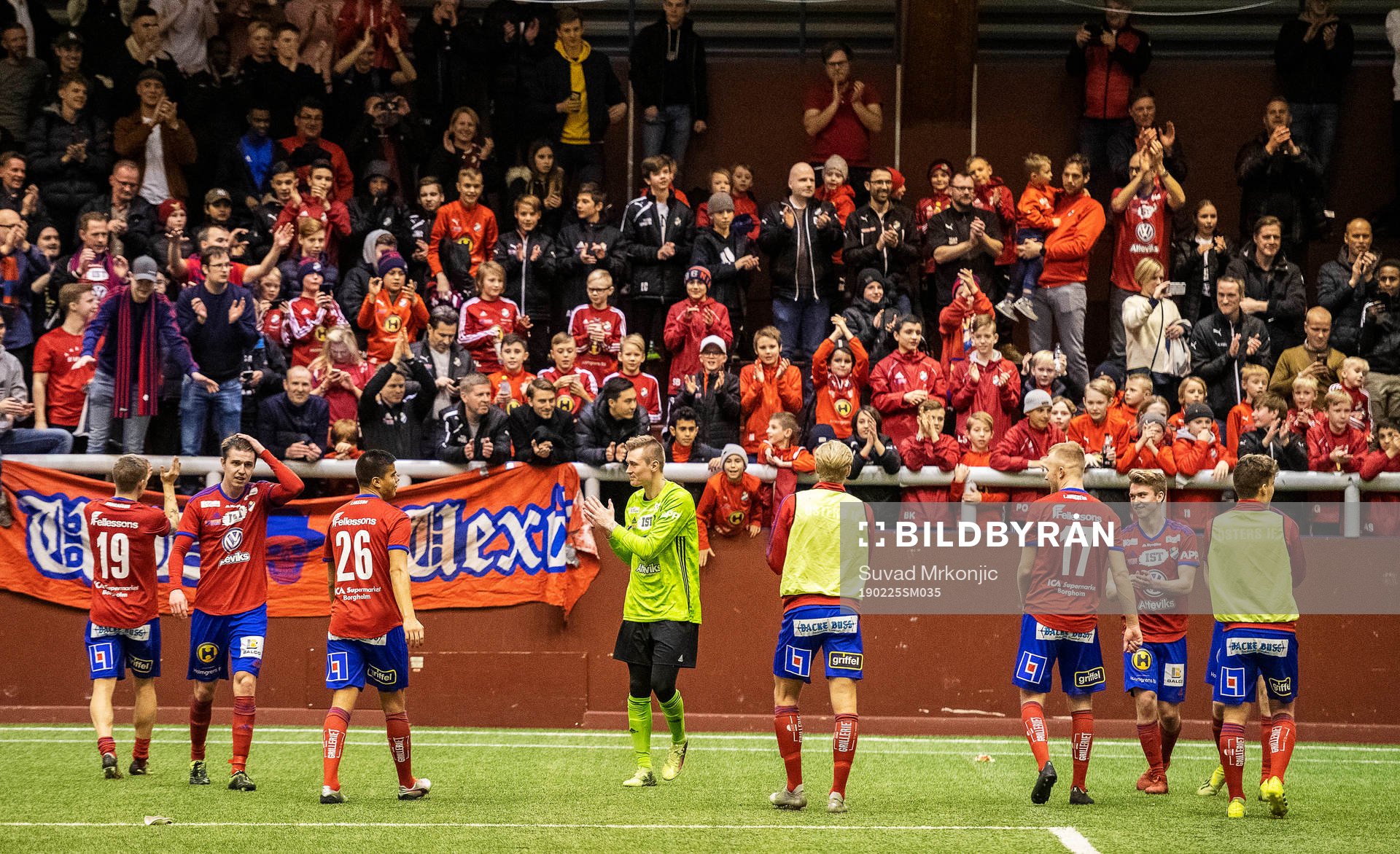 Österspelarna jublar efter fotbollsmatchen i Svenska cupen mellan Öster och Malmö FF den 25 februari 2019 i Växjö.