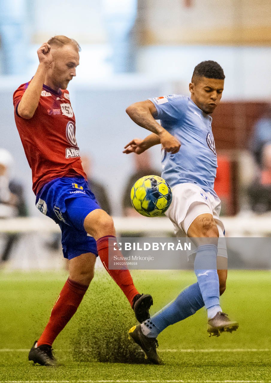 Malmö FFs Romain Gall och Östers Christian Ljungberg