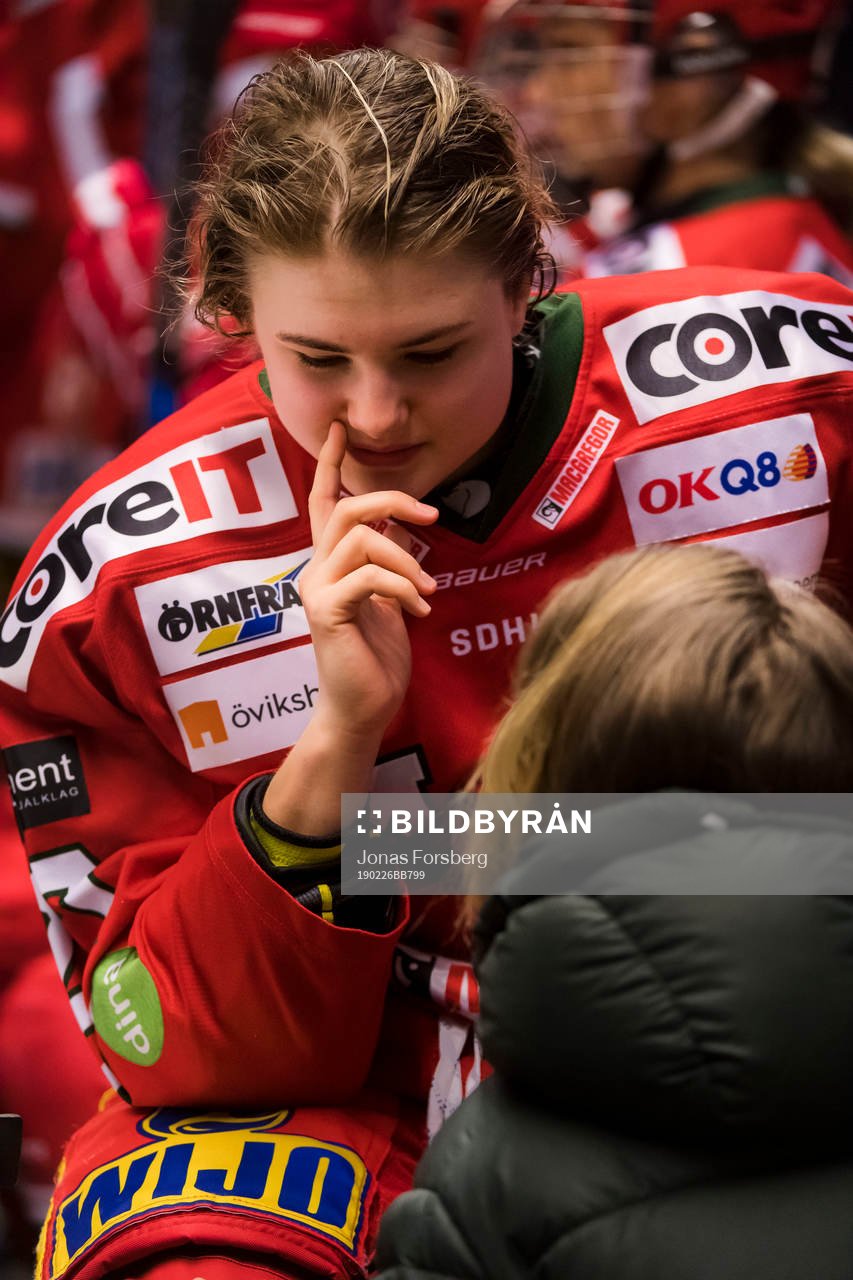 Modos Laura Lerchova har ont