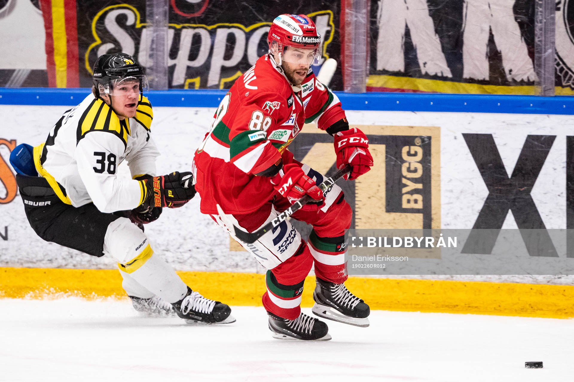 Brynäs Adrian Elefalk och Moras Ryan Johnston