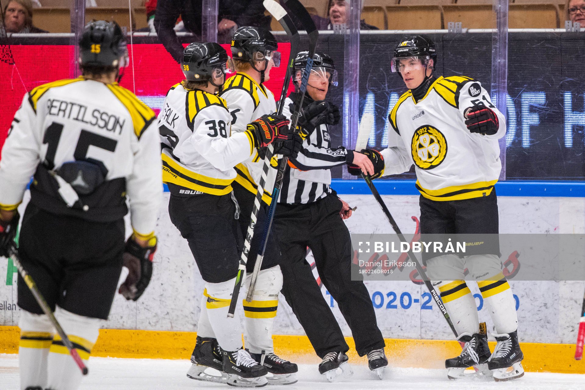 Brynäs Tomi Sallinen och Adrian Elefalk jublar