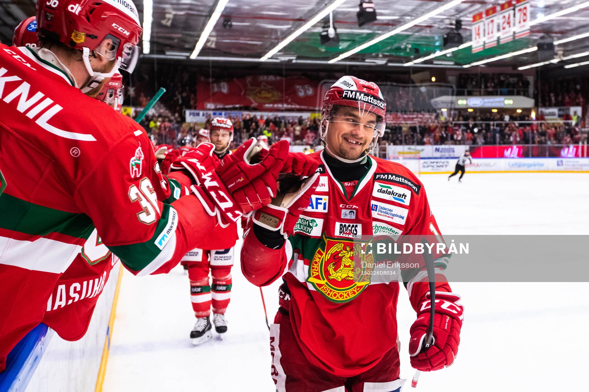 Moras Kevin Gagné jublar