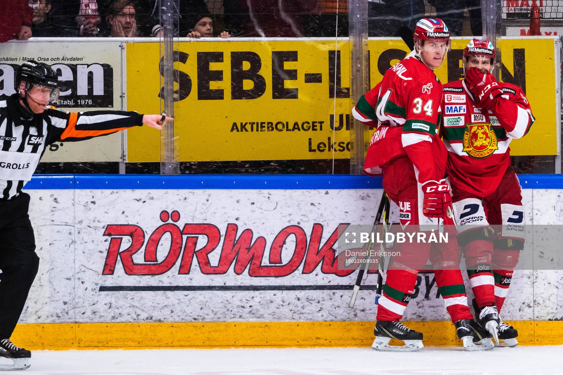 Moras Alexander Hilmerson jublar med Adam Edström