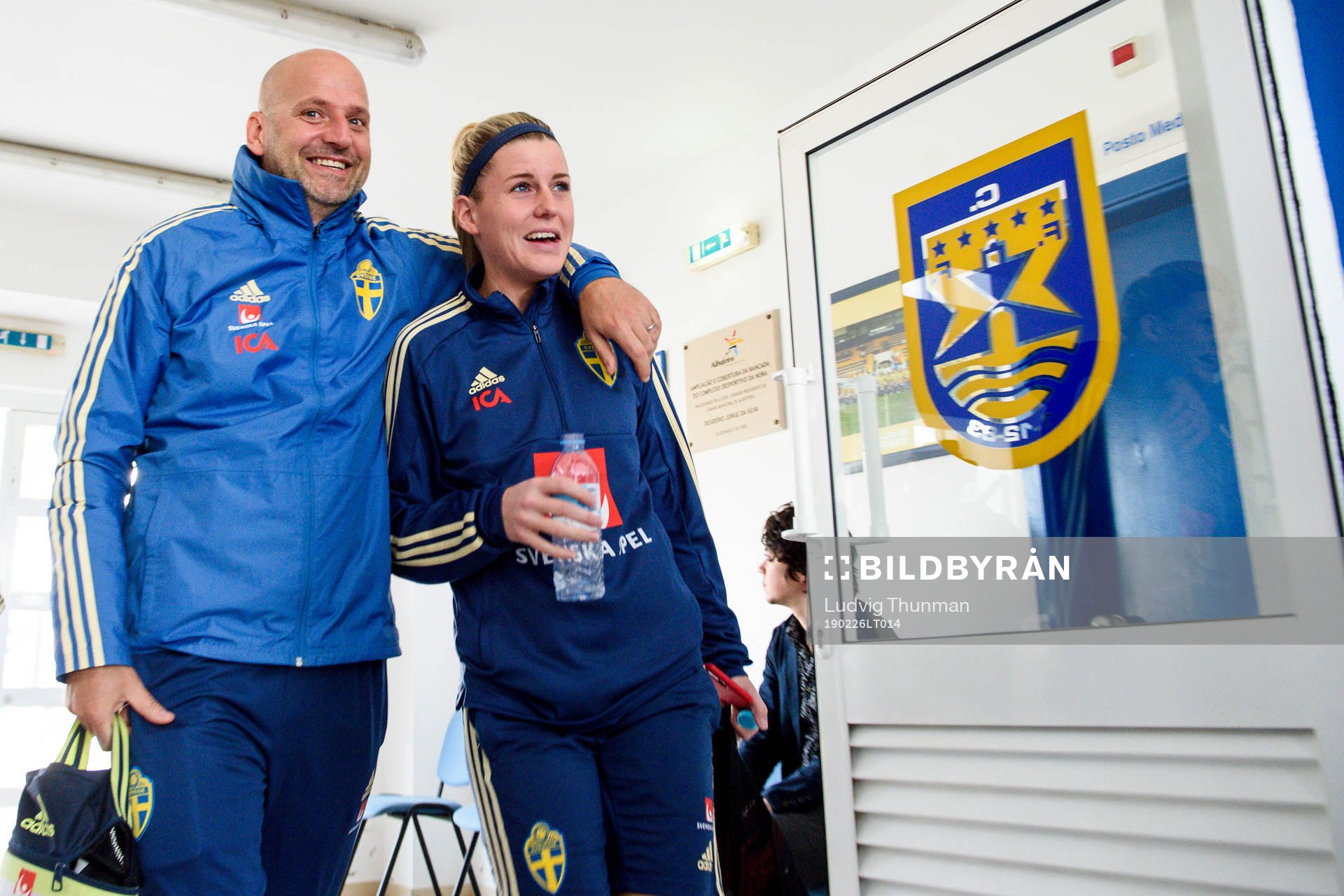 assisterande förbundskapten Magnus Wikman och Olivia