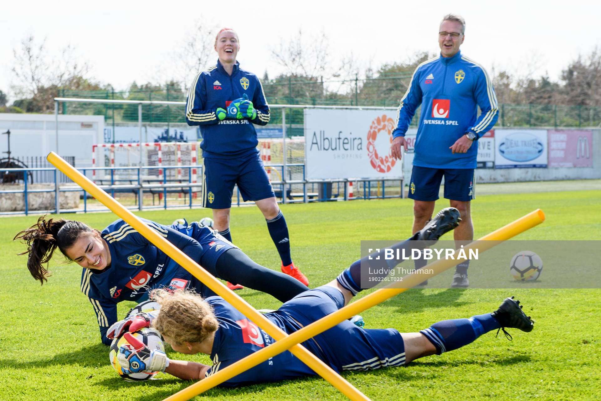 Målvakt Zecira Musovic och Målvakt Cajsa Andersson samt
