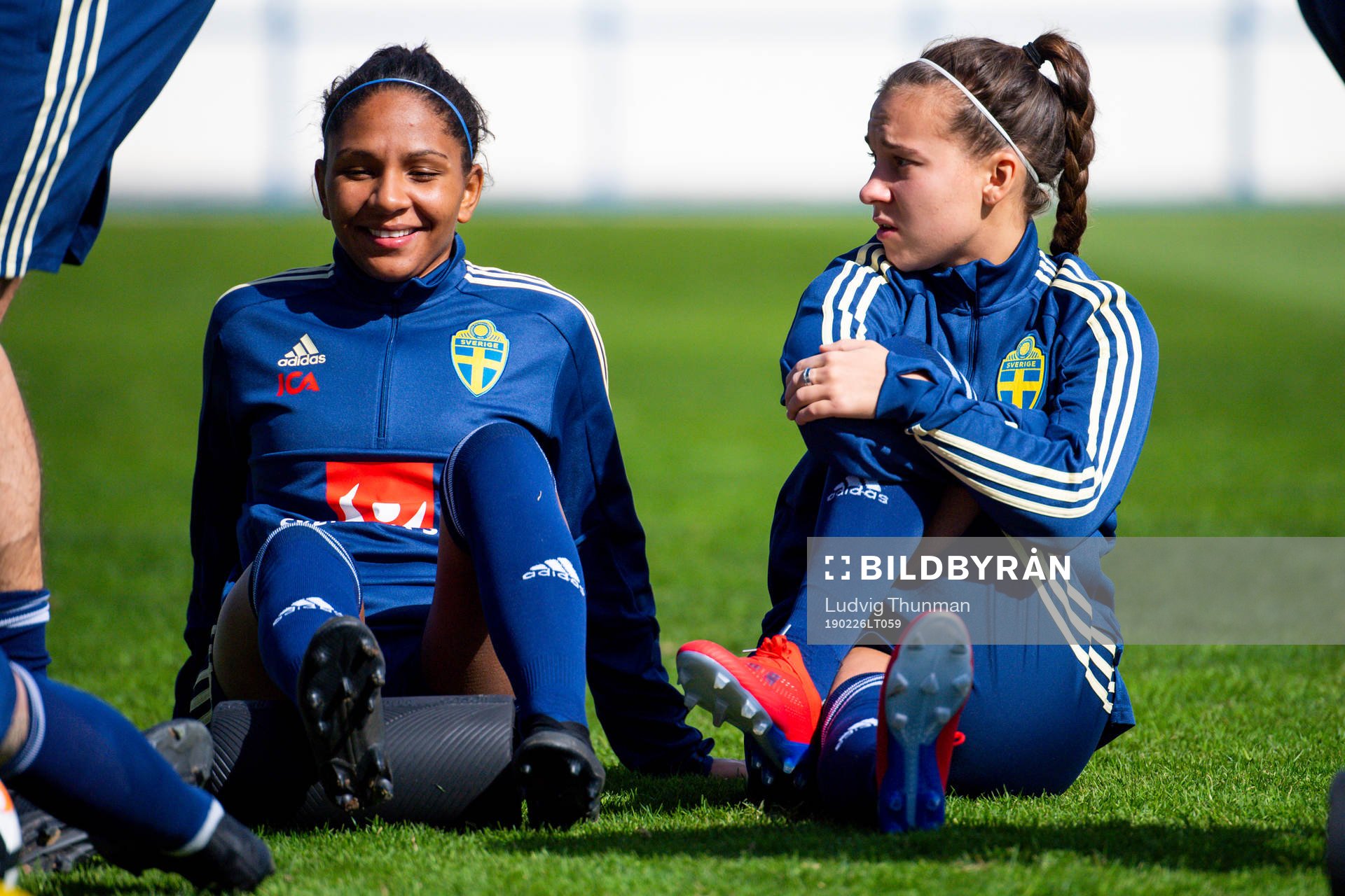 Madelen Janogy och Julia Zigiotti Olme