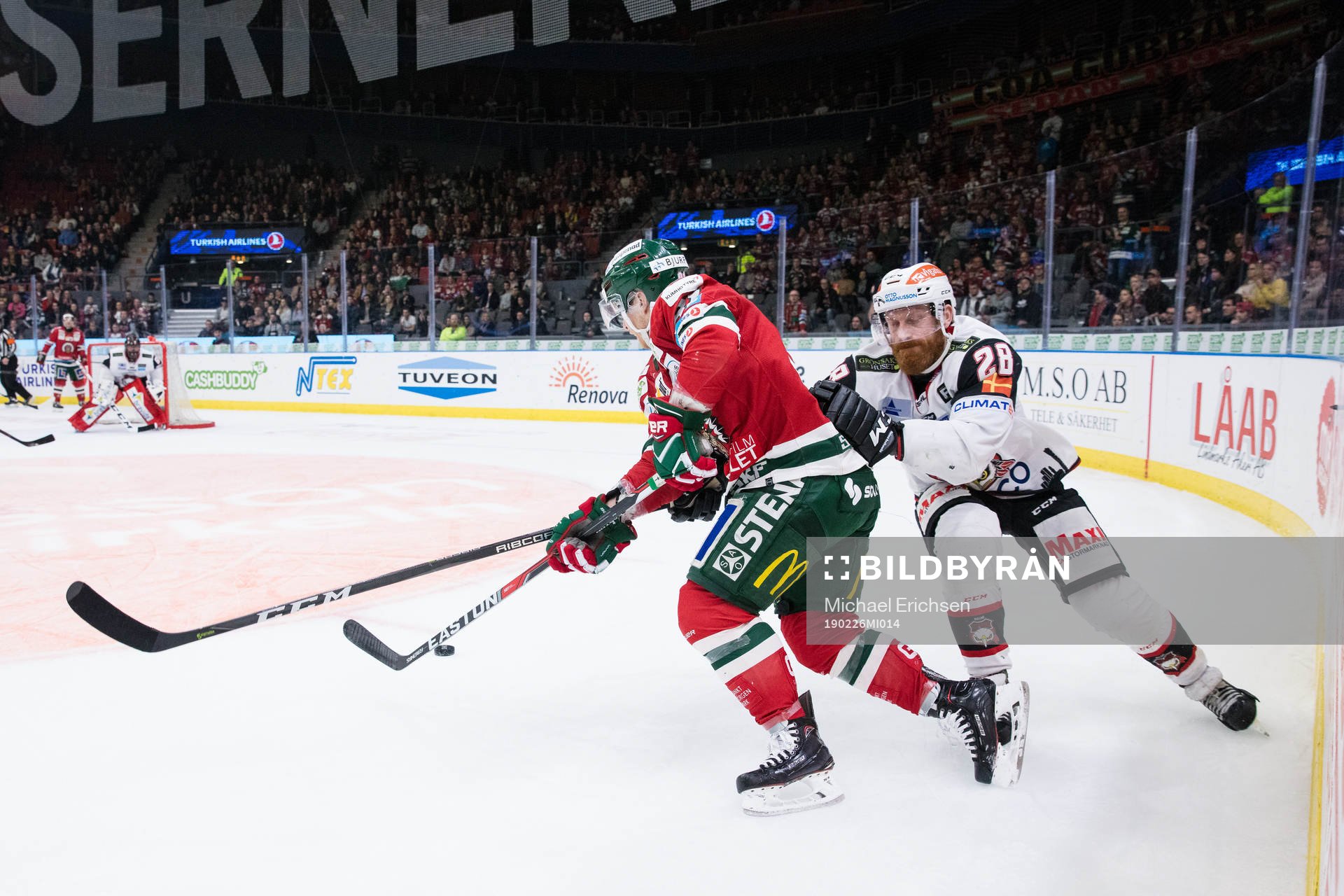 Frölundas Ryan Lasch och Malmö Redhawks Jens Olsson