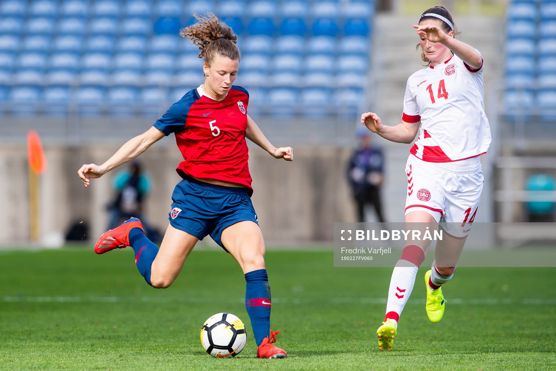 Synne Skinnes Hansen of Norway and Nicoline Sørensen of