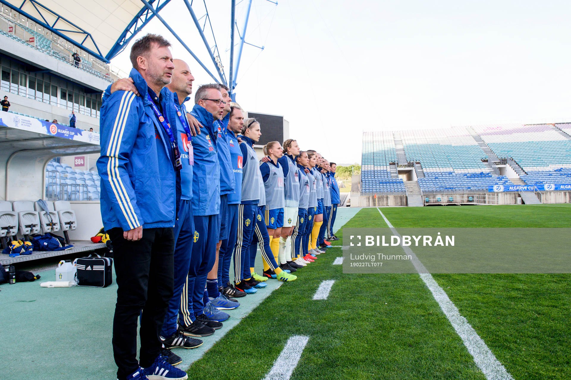 Peter Gerhardsson, head coach of Sweden listen to the