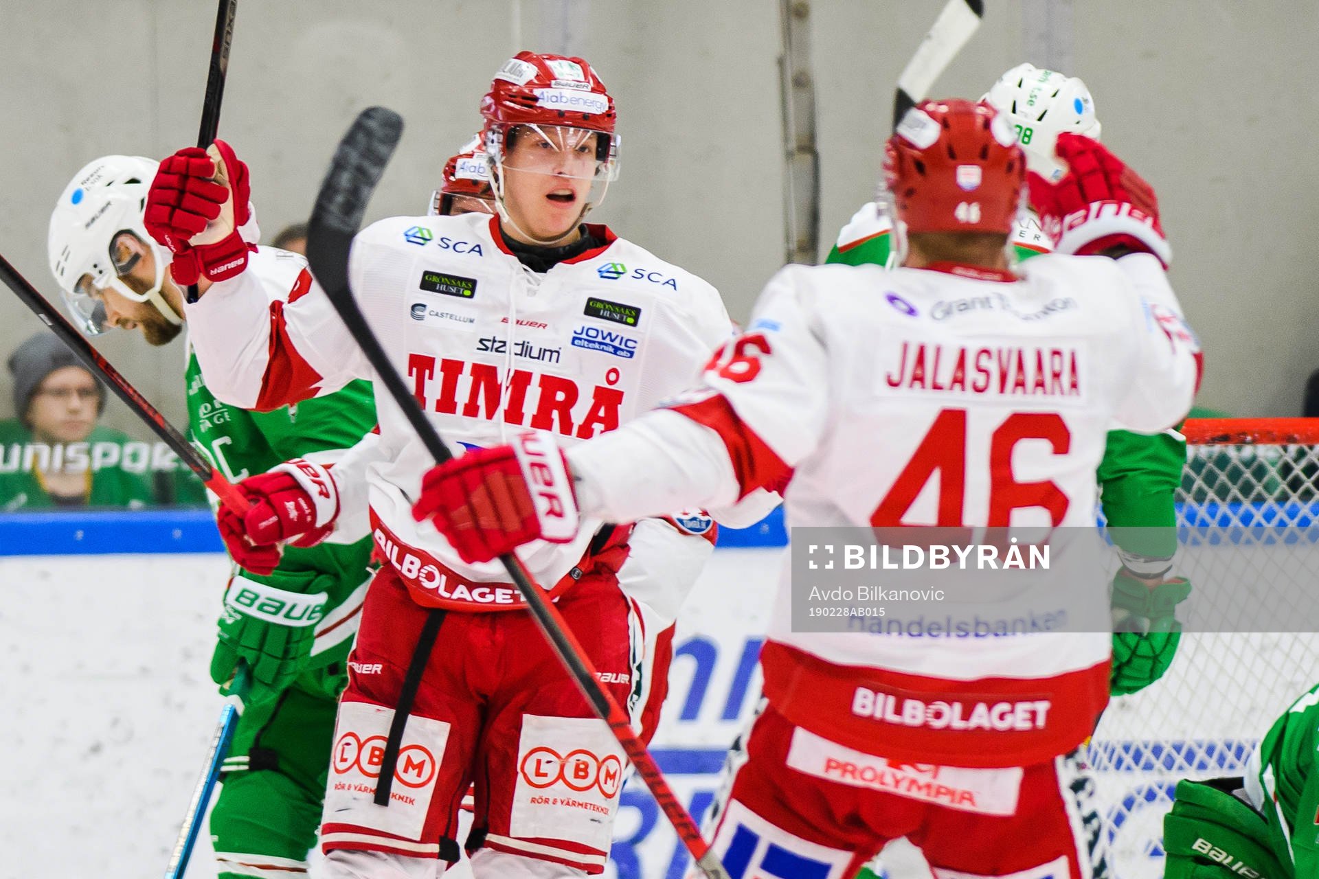 Timrås Vilmos Gallo jublar med Janne Jalasvaara