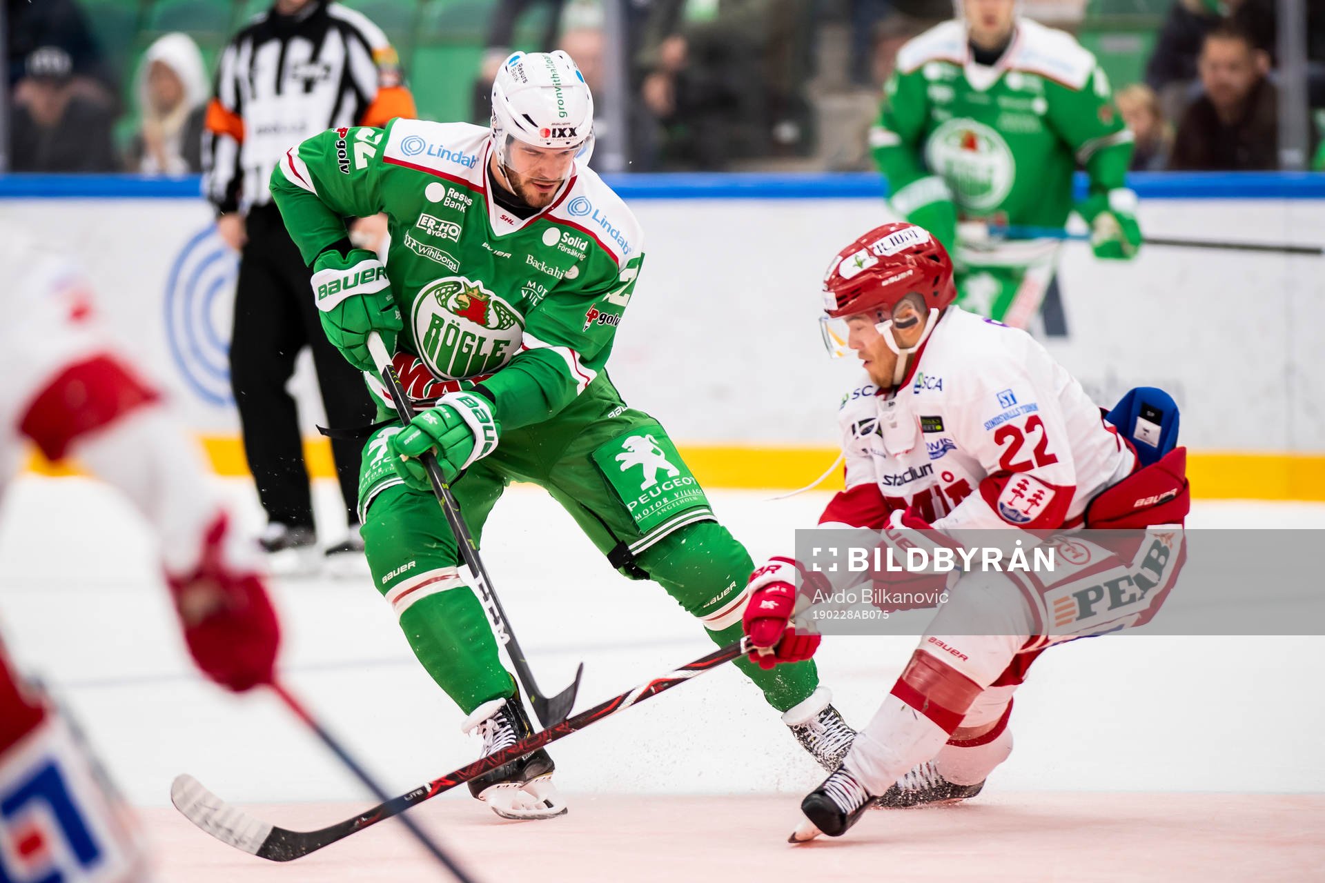 Rögles Éric Gélinas och Timrås Emil Berglund