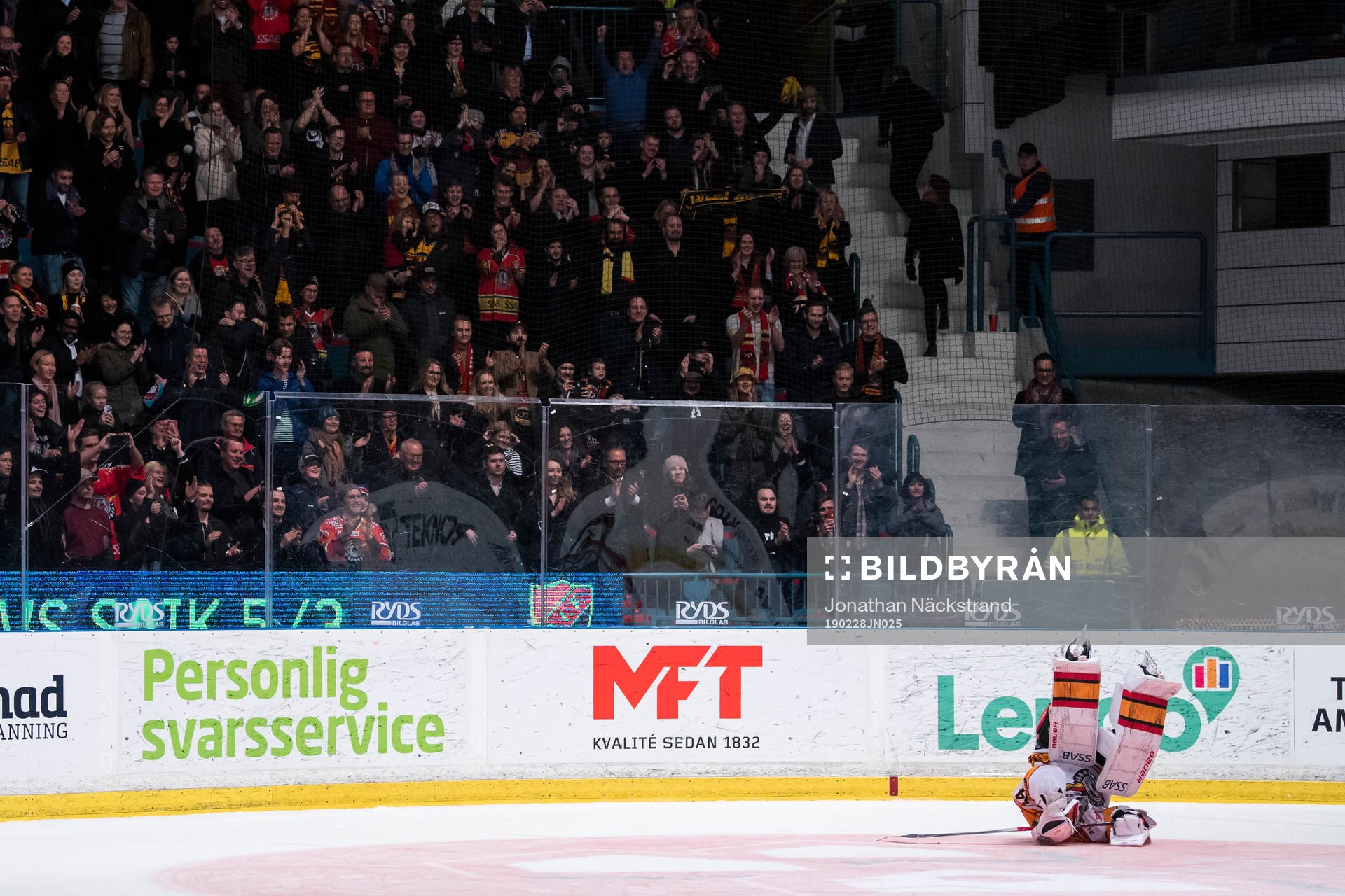 Luleås målvakt Joel Lassinantti jublar