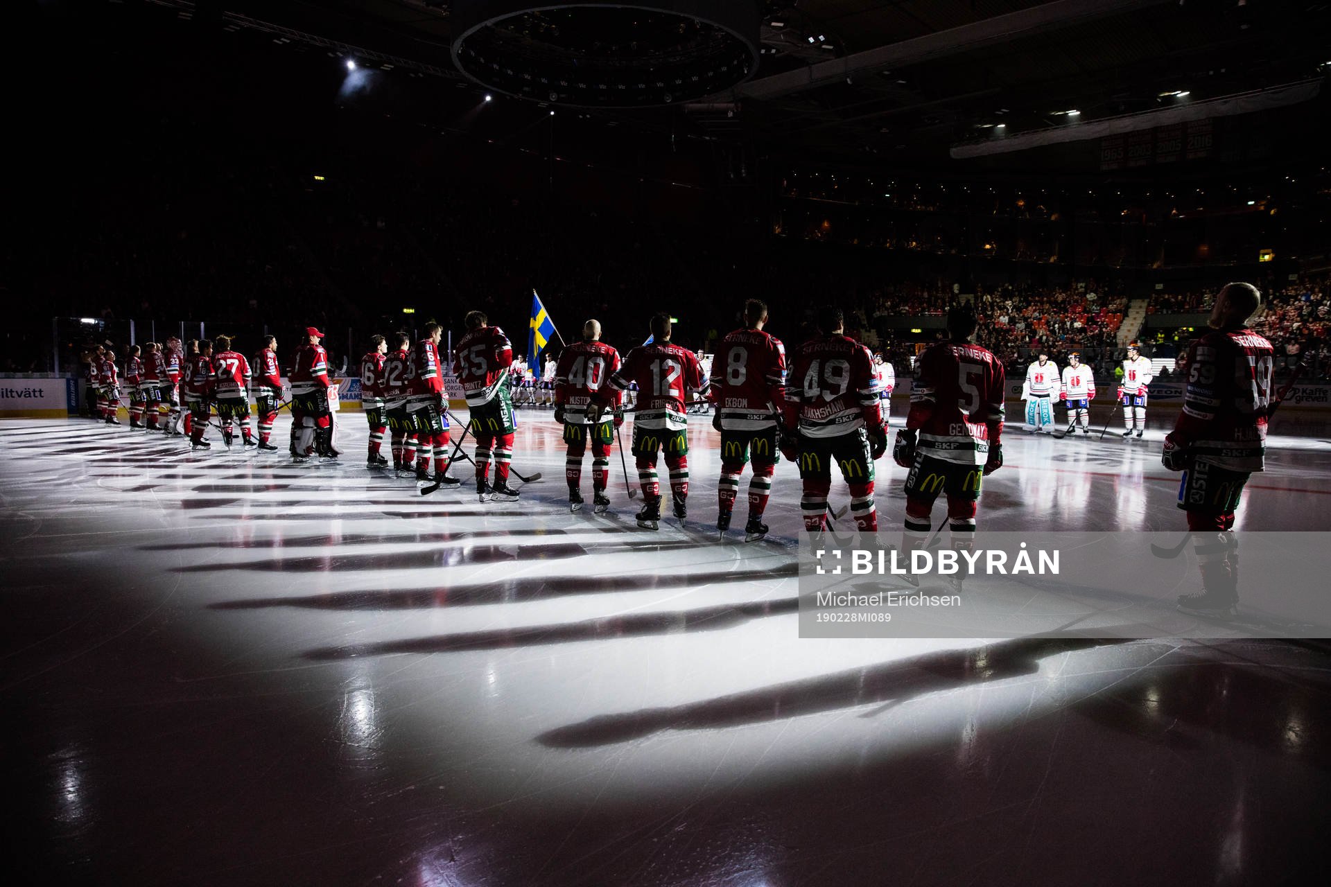 Lagen på line up innan ishockeymatchen i SHL mellan