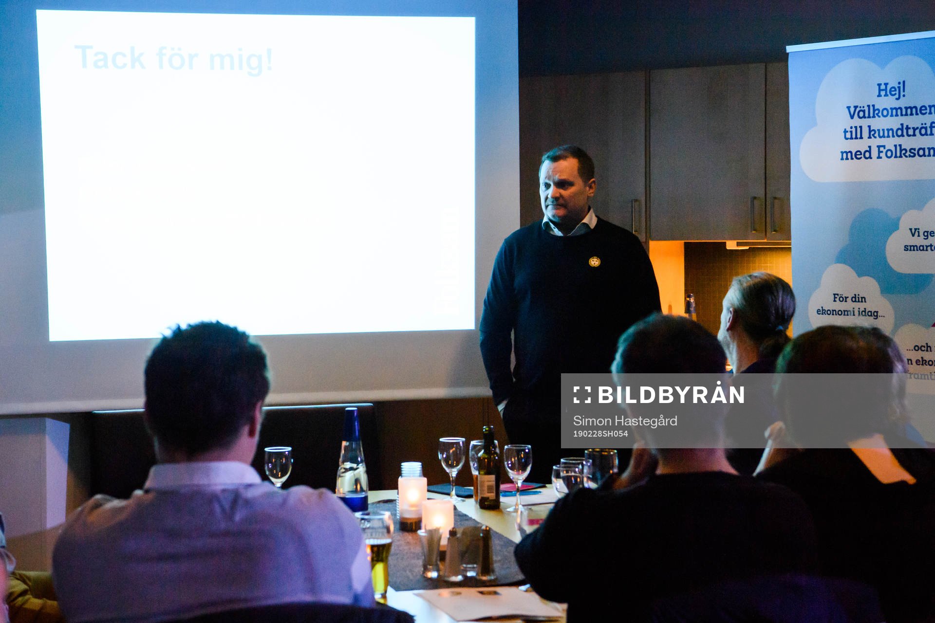 Brynäs tränare Magnus Sundquist med en presentation för