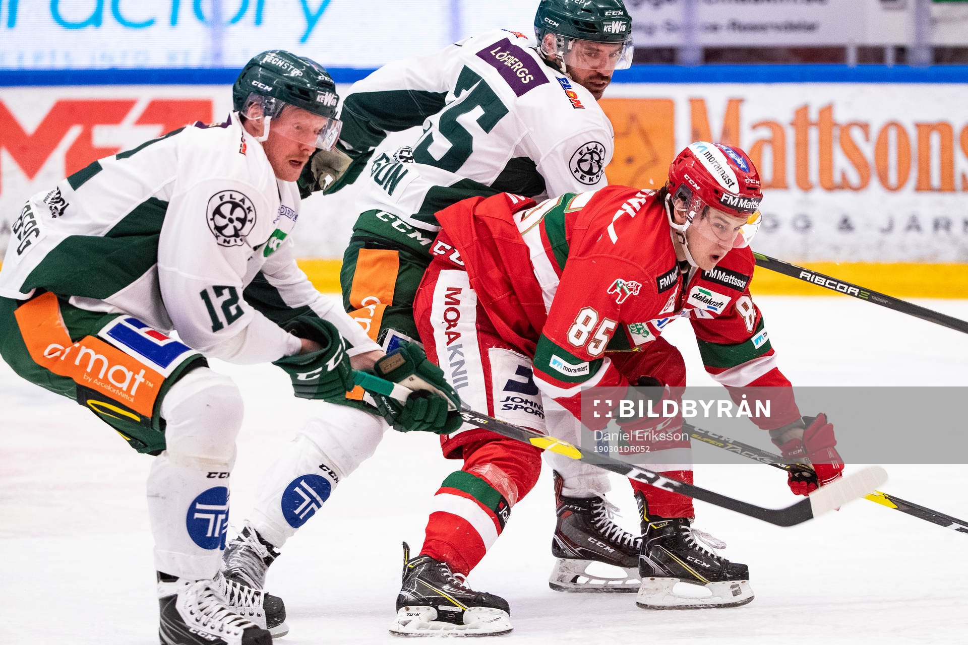 Färjestads Alexander Reichenberg och Moras Michael Haga