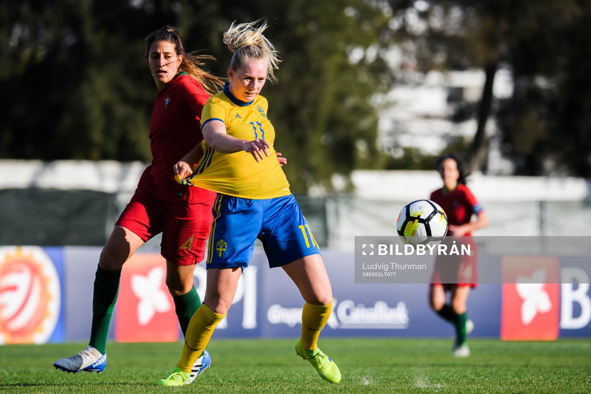 Stina Blackstenius of Sweden and Monica Mendesof Portugal
